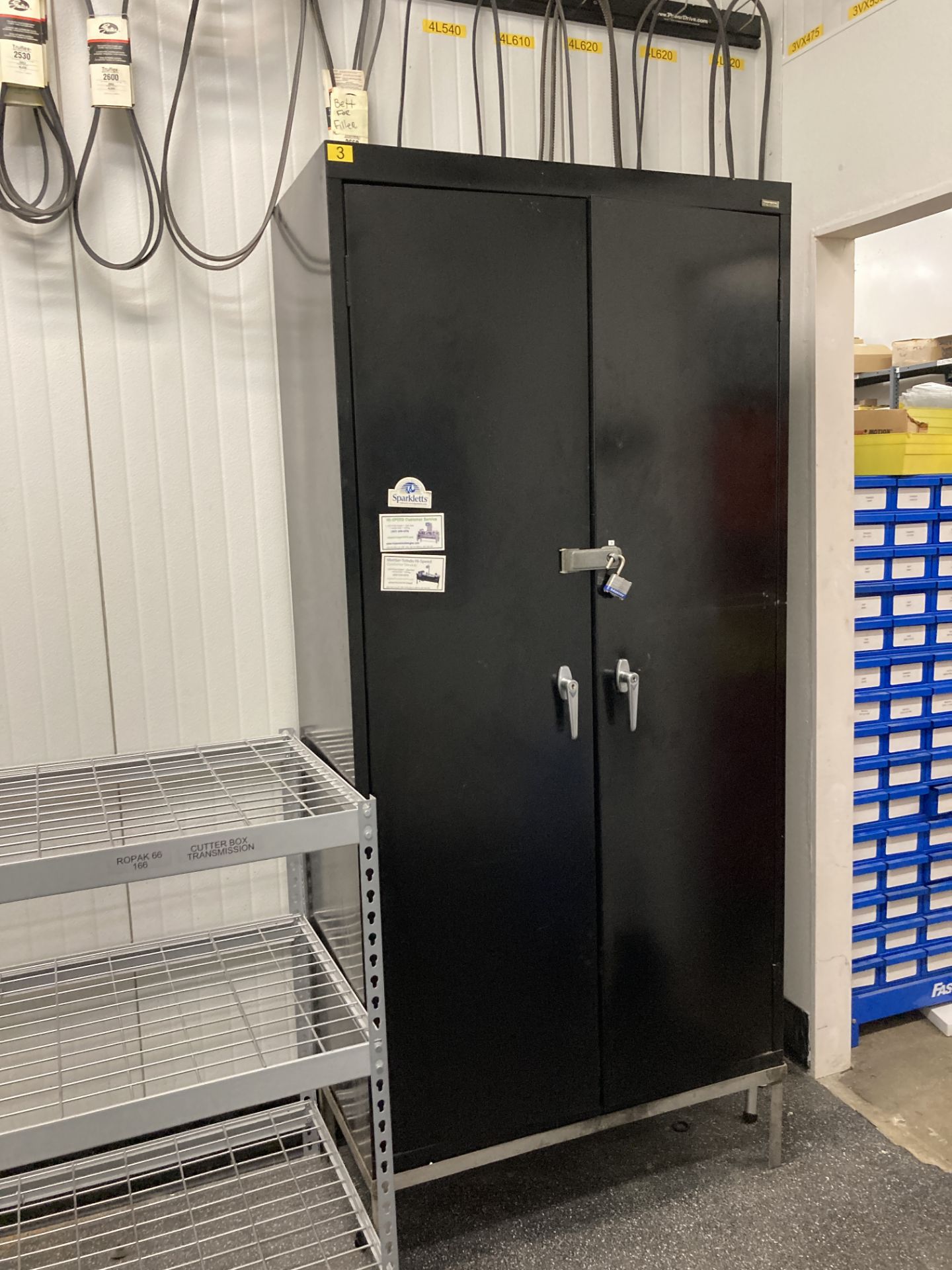 CONTENT OF ROOM, belt with wall rack, spill container 24 in x 48 in, Fastenal storage cabinet, steel - Image 7 of 8