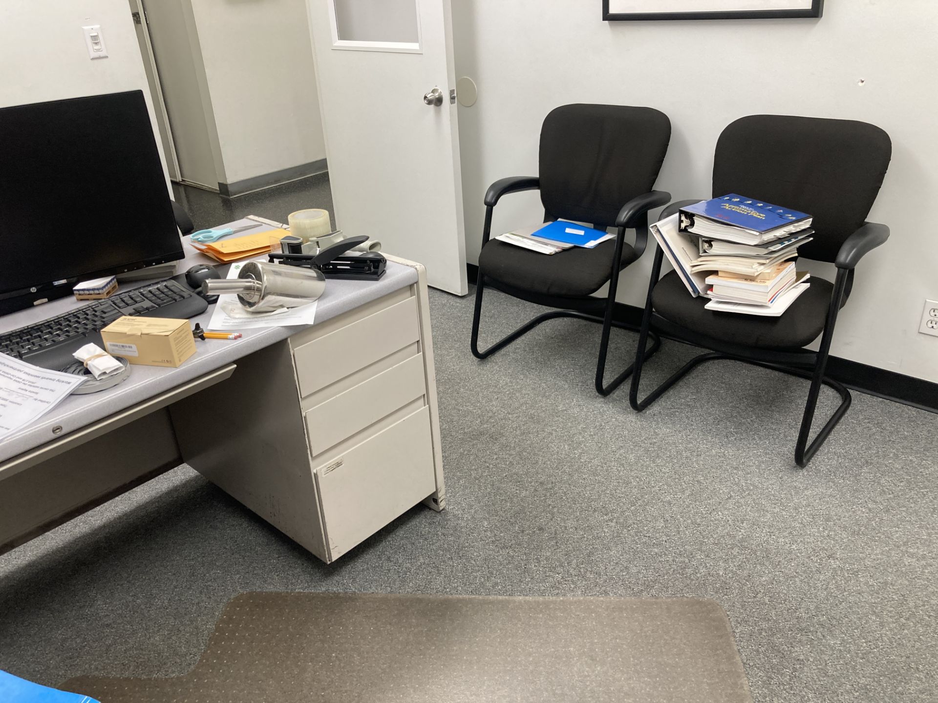 LOT OF L shape desk 72 x 78 with metal credenza with hi-back storage cabinet and chairs Rigging Fee: - Image 3 of 3