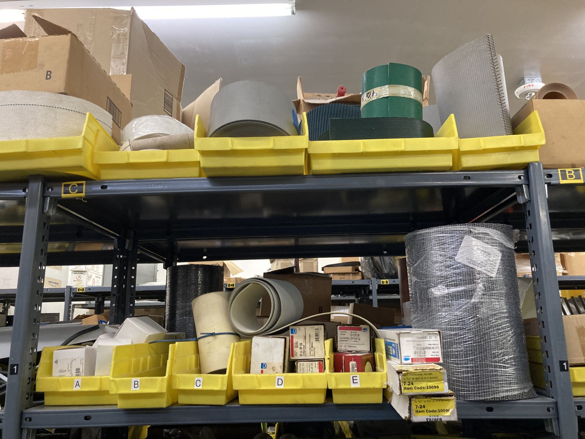 LOT OF shelf units and content on shelf, Aisle 4 Rigging Fee: $375 - Image 9 of 19