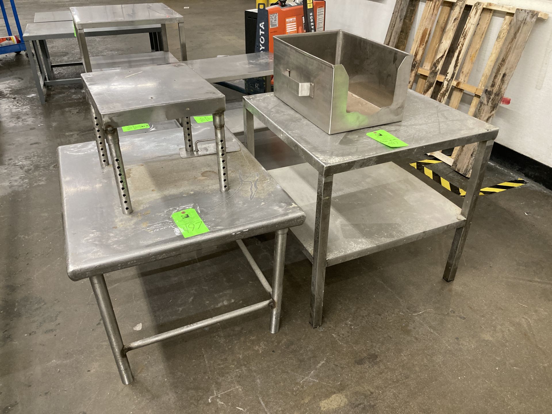 LOT OF 3 stainless steel table, 30 in 36 in x 24 in h, 17 in 15 in x 14 in h, 30 in x 30 in x 30