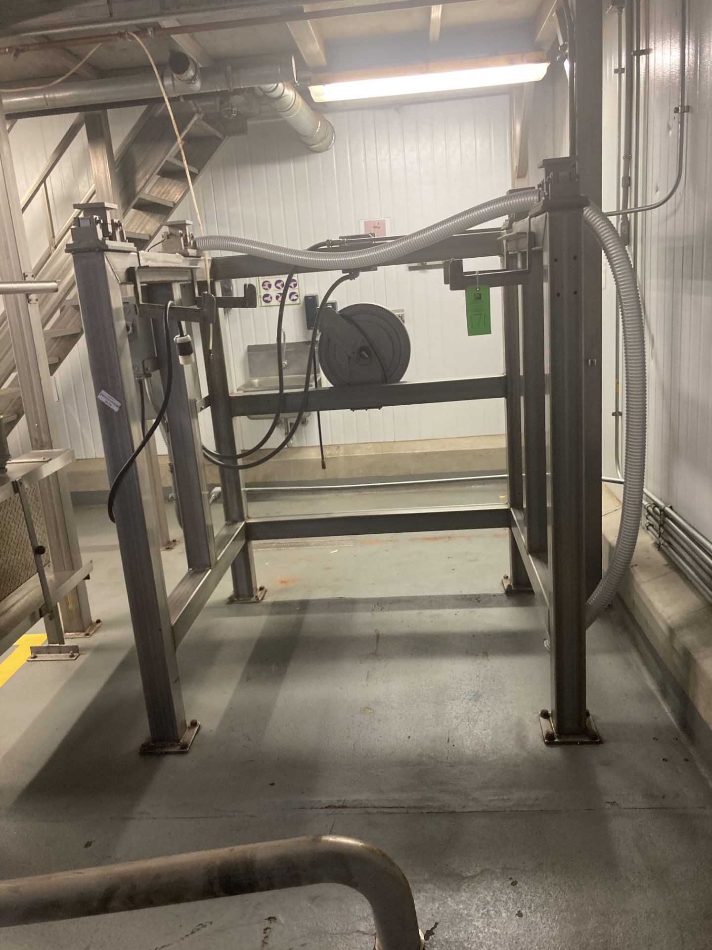 Stainless structure with Mettler Toledo load cell system, 60 in x 38 in Rigging Fee: $ 425