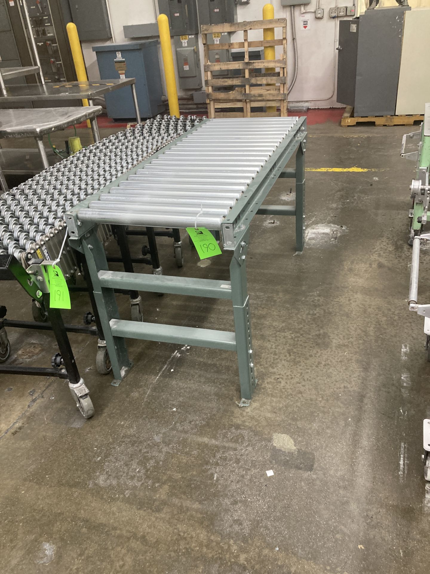 Hytrol roller conveyor, 21 in BF x 60 in lg Rigging Fee: $50