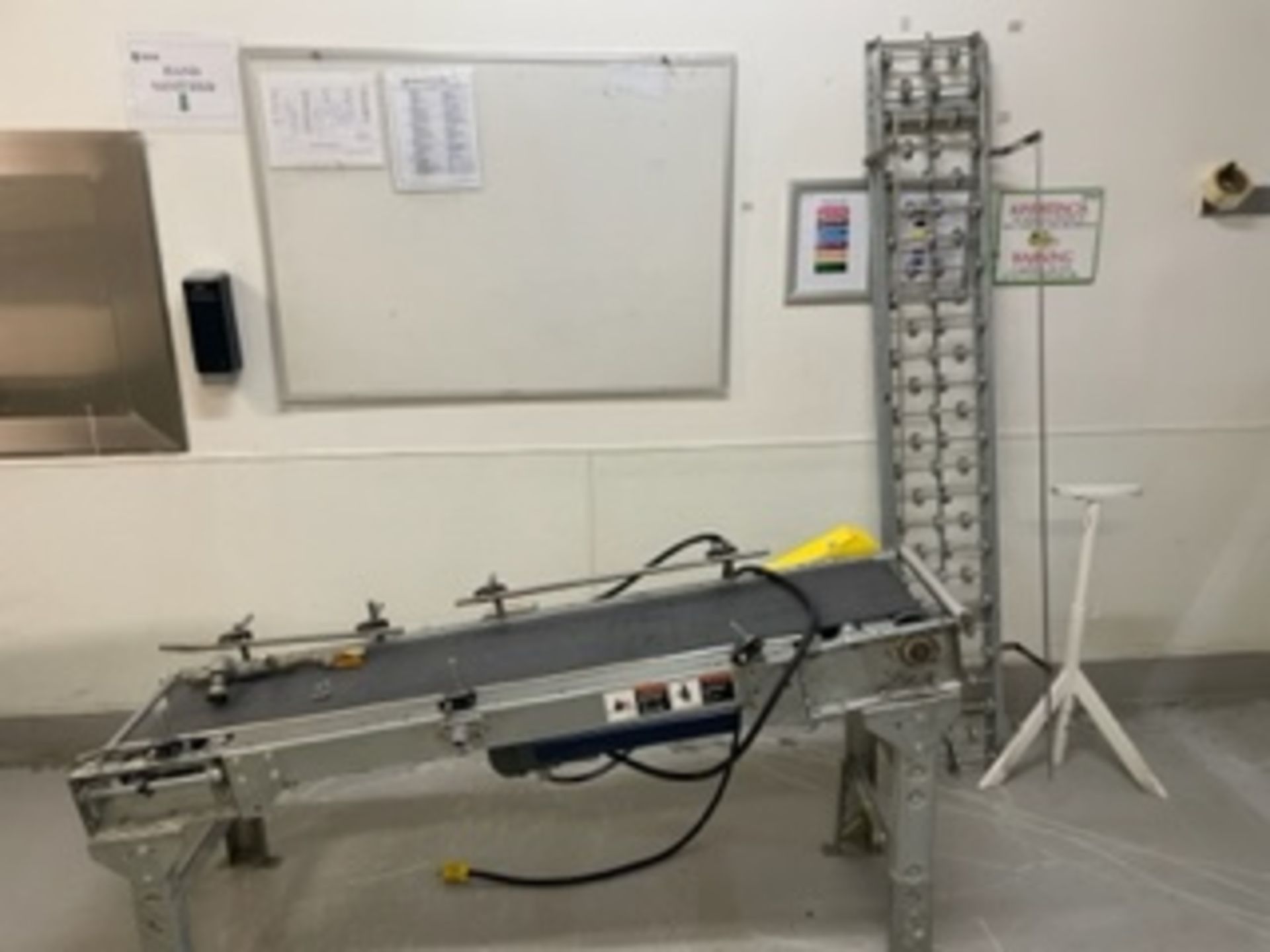 Belt conveyor system, 115 volts Rigging Fee: $ 75