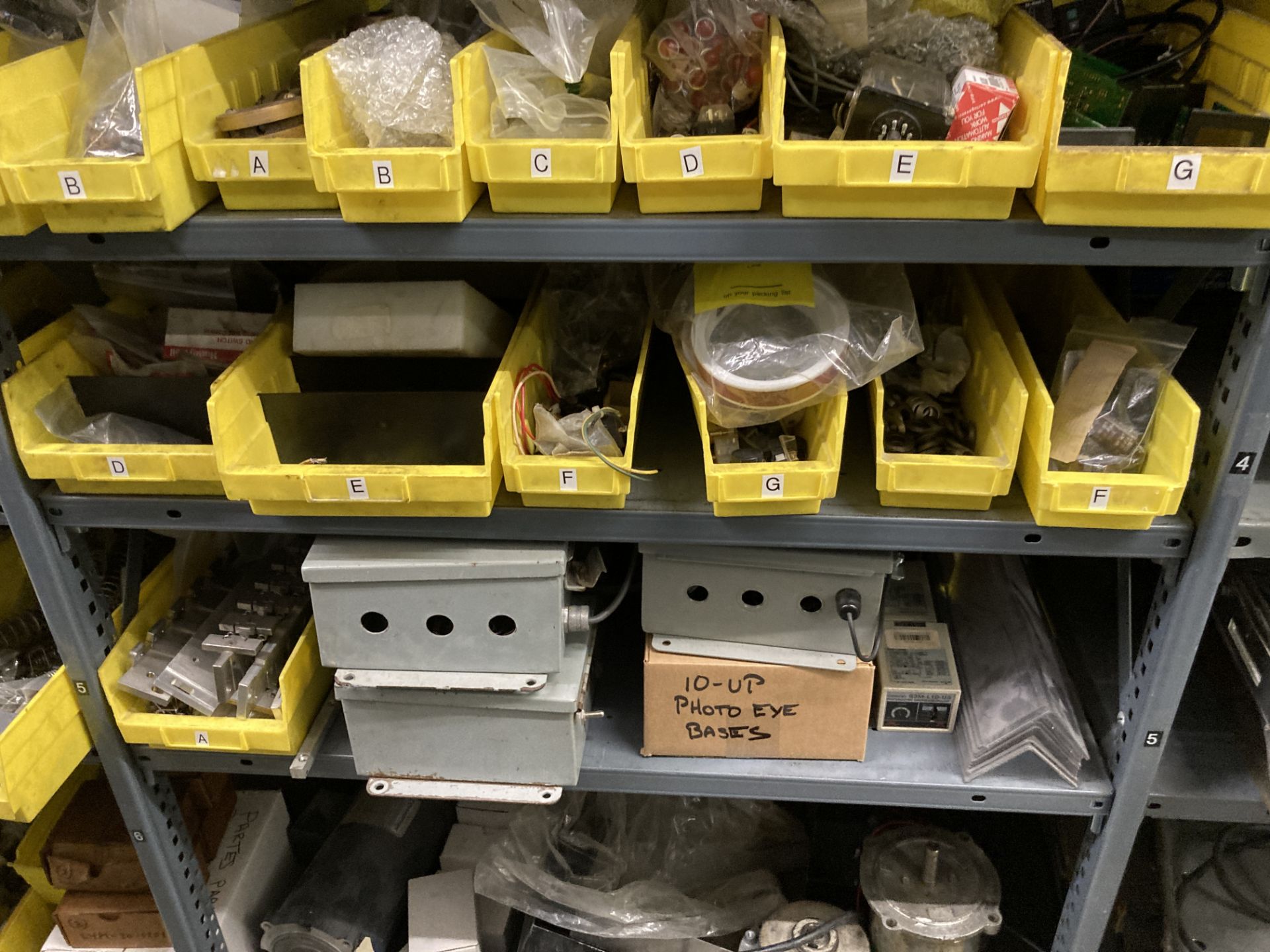 LOT OF shelf units and content on shelf, Aisle 4 Rigging Fee: $375 - Image 7 of 19