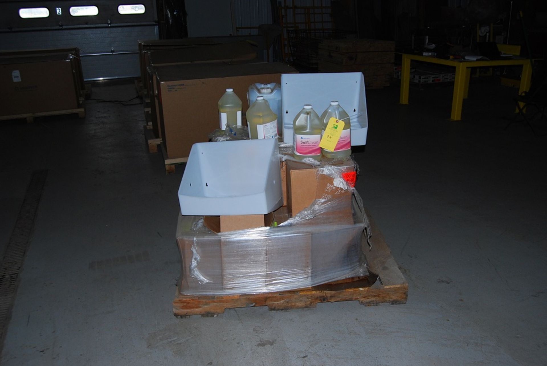 Pallet Of Cleaning Solution For Above Hand Cleaners - Image 2 of 4