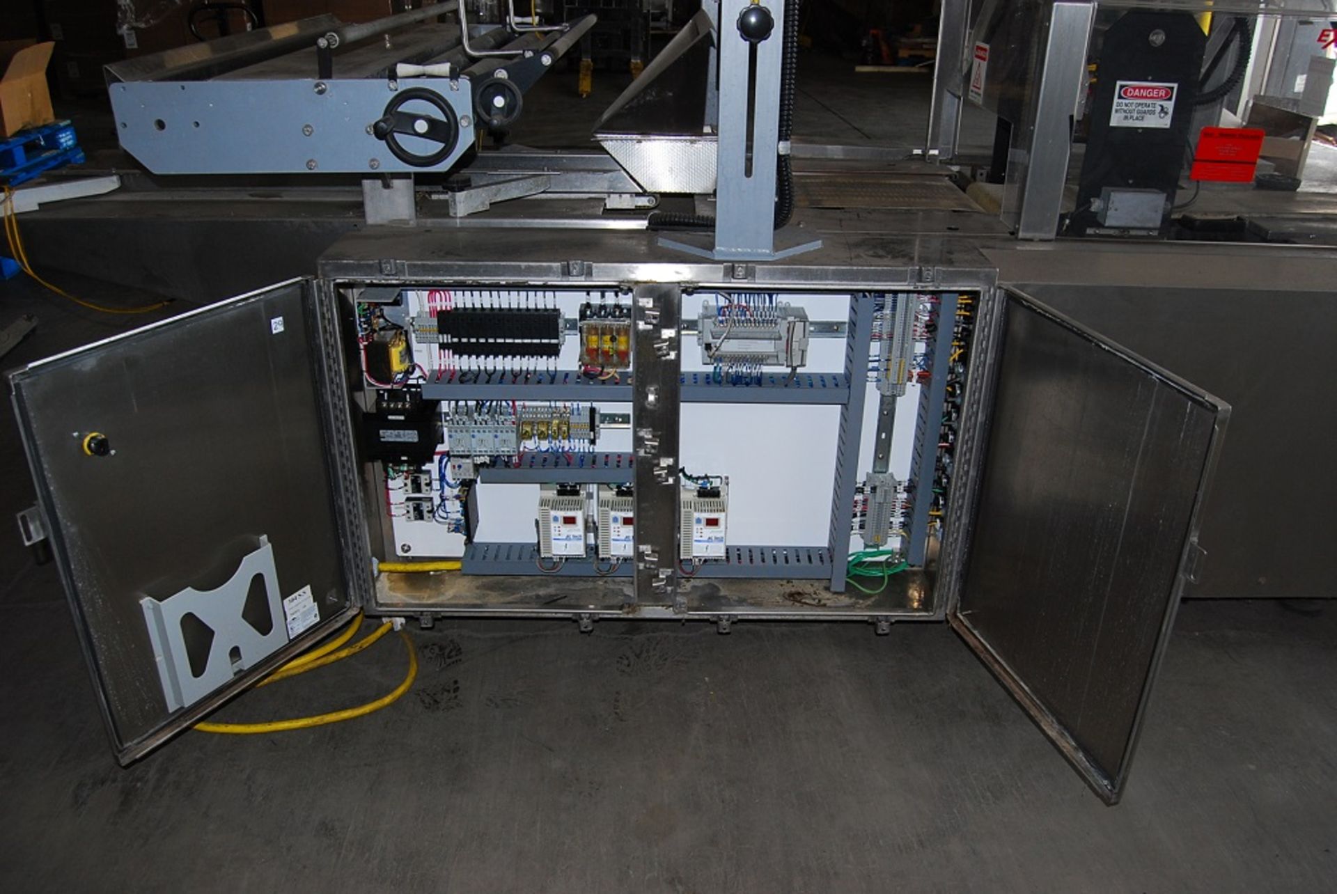 Extreme Packaging Machinery Flow Thru Wrapper, with Heat Tunnel, Model: AL18LS-X-B Rev 000, SN: P- - Image 13 of 20