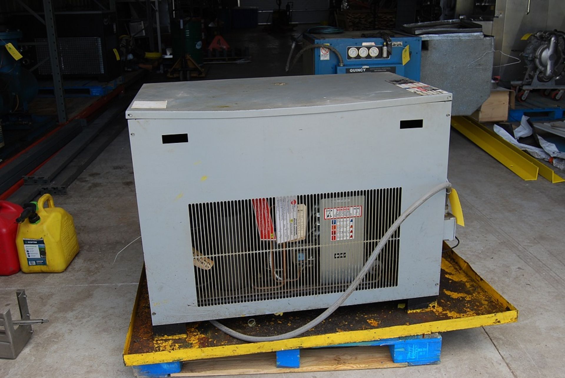 Airtek Air Dryer, Model: DA500-A4, SN: 080300118 460 volts 3 phase, Foot print: 46" x 28" x 36" - Bild 5 aus 5