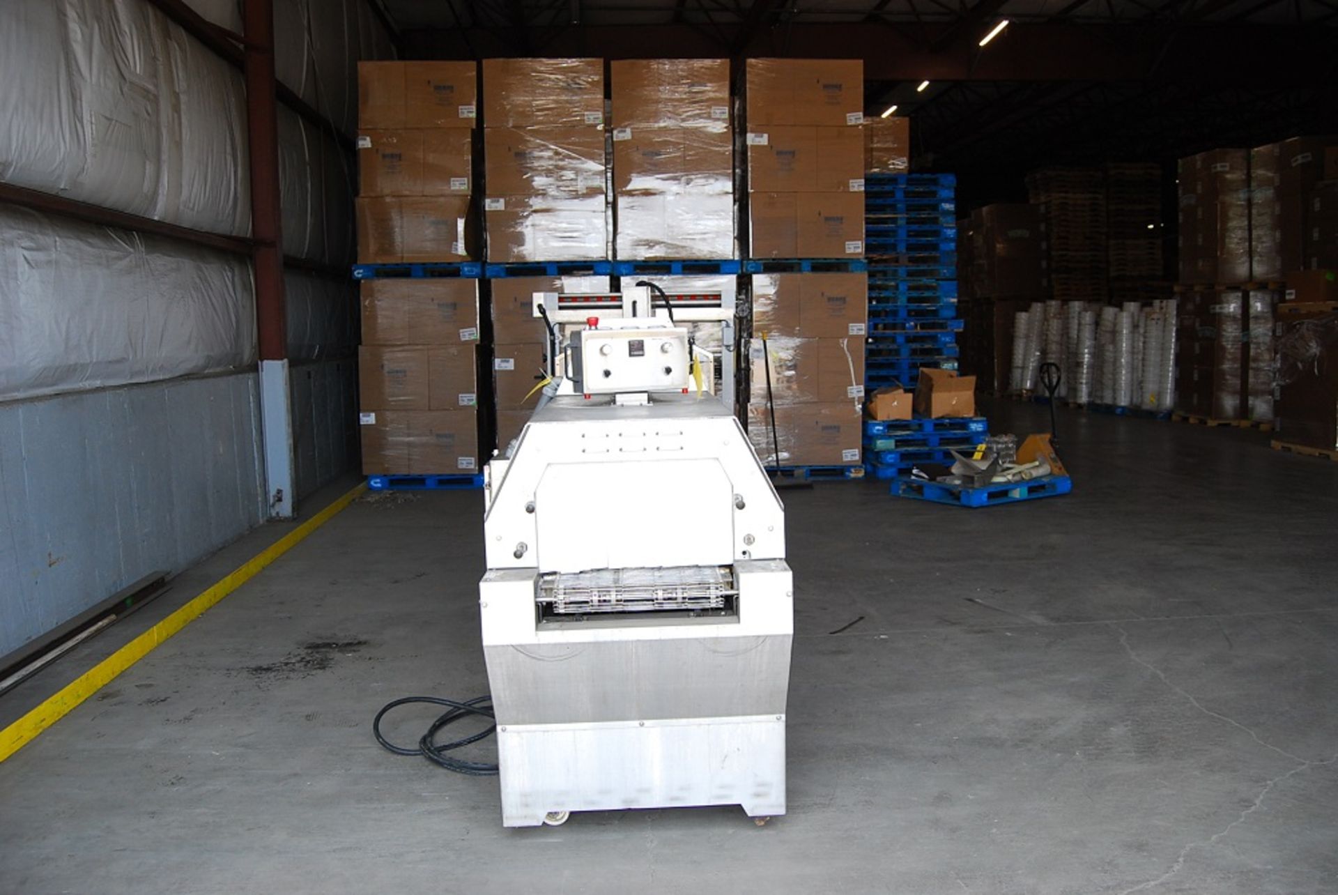 Extreme Packaging Machinery Flow Thru Wrapper, with Heat Tunnel, Model: AL18LS-X-B Rev 000, SN: P- - Image 8 of 20