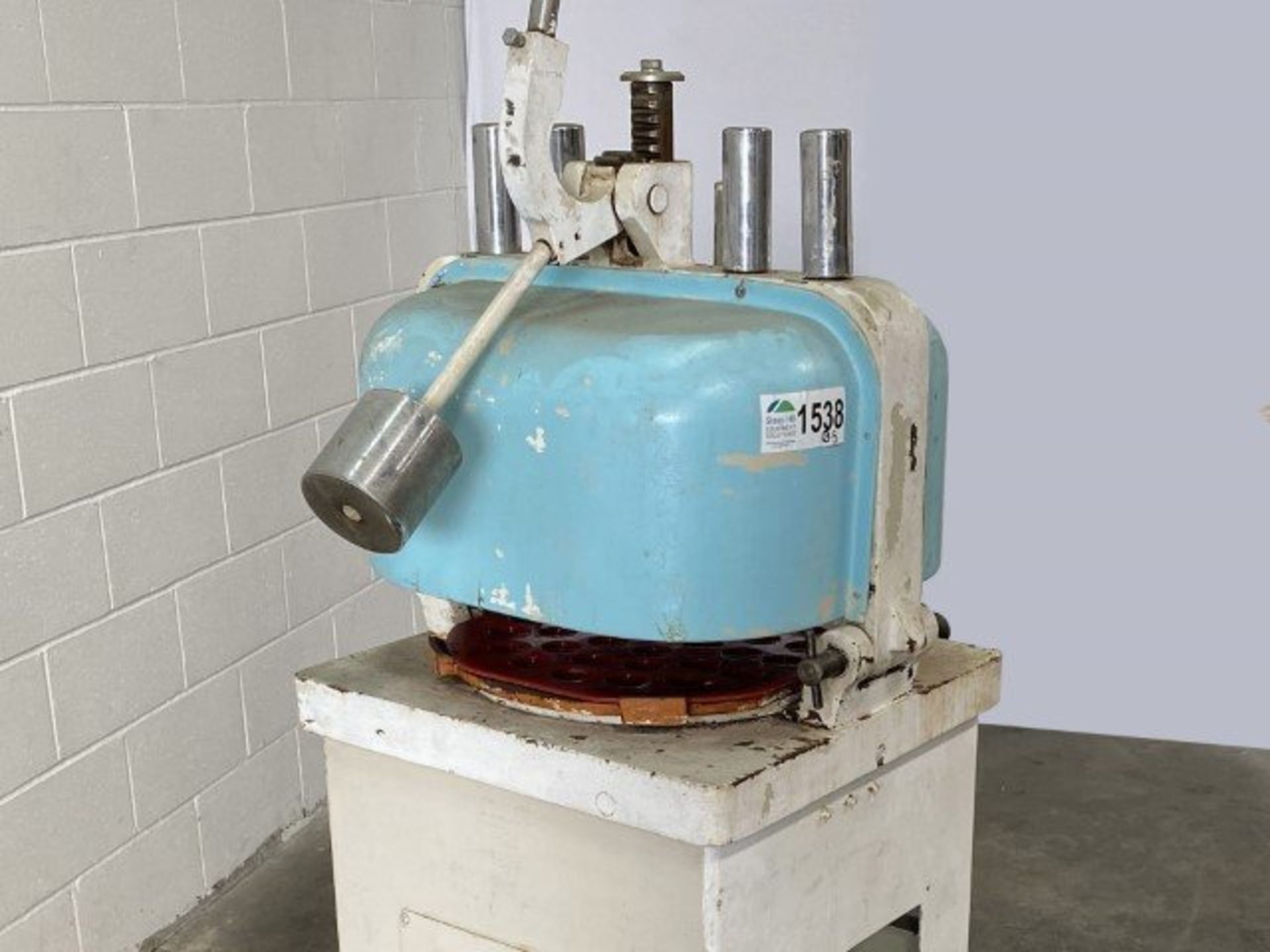 Consignment Lot: Lot Located in Abbotsford, BC - L&M DR-36 Dough Divider Rounder - Image 5 of 13