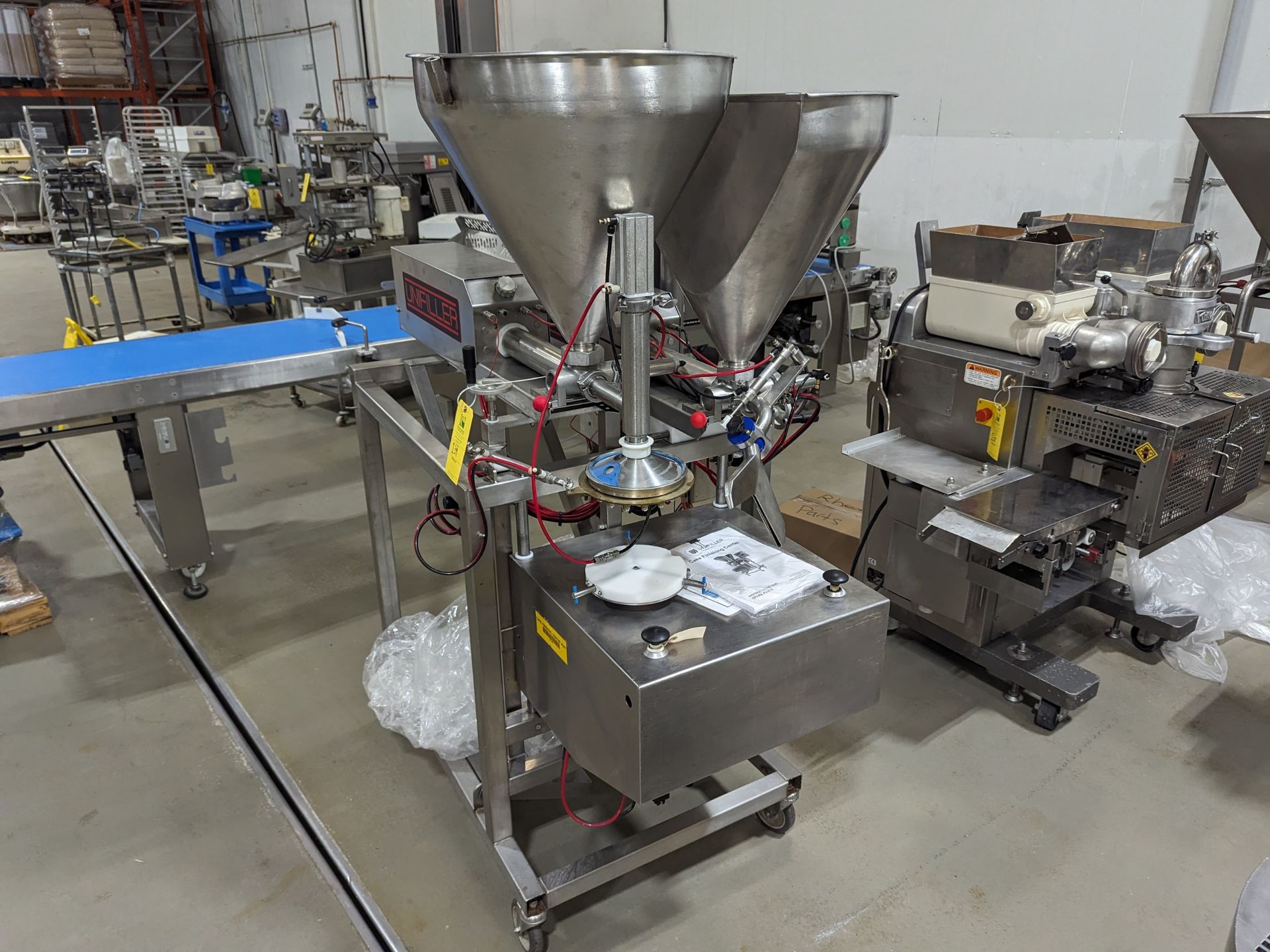 Unifiller CFC Cake Finishing Center, Dimensions LxWxH: 60x36x73 - Image 2 of 7