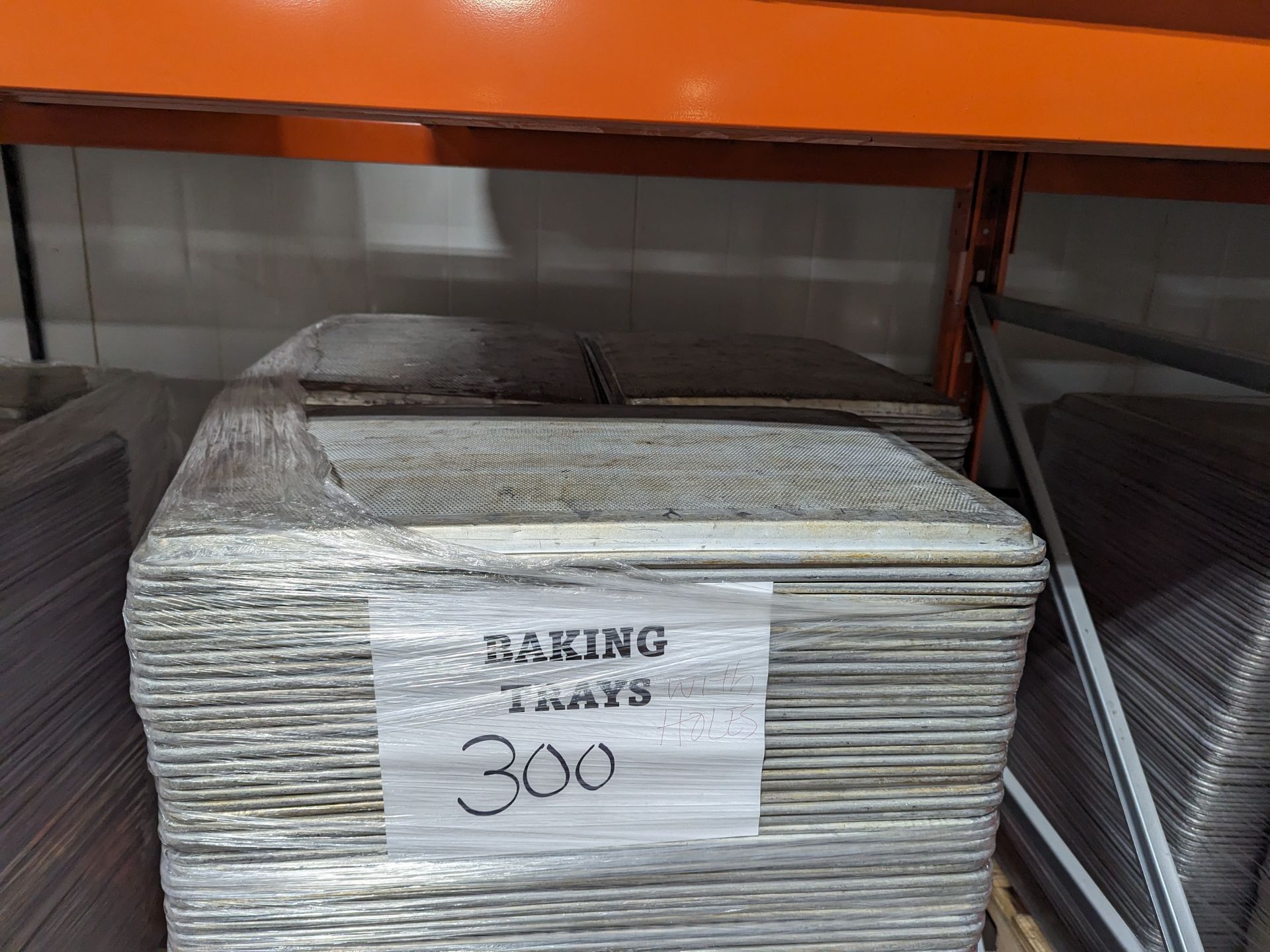 Lot of 300 Perforated Baking Sheets, Dimensions LxWxH: 48x40x40 - Image 2 of 3