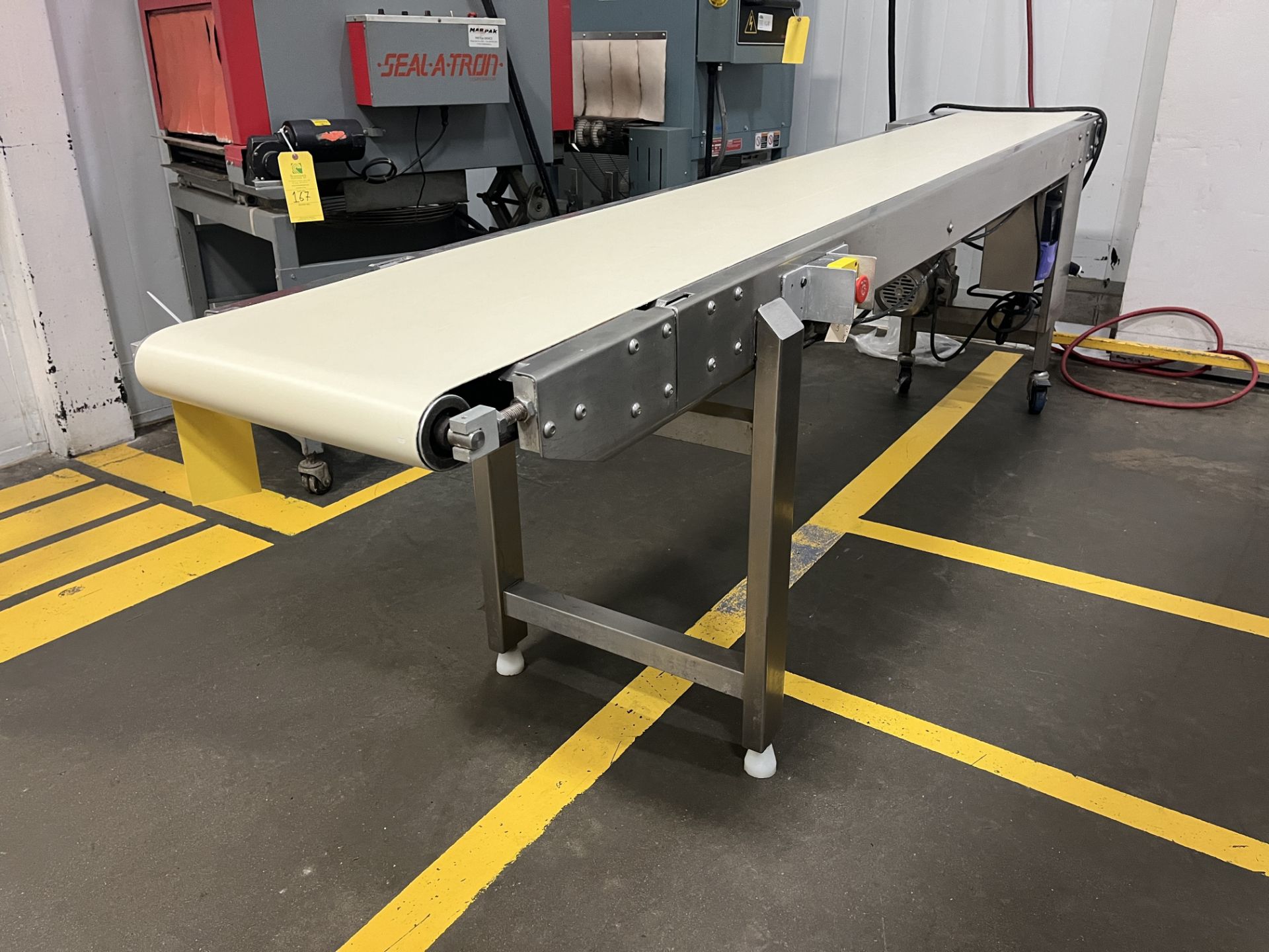 10ft Conveyor, Belt Width 16"W 1HP AC Motor and Speed Drive. Belt 123"L x 16"W 124x21x36