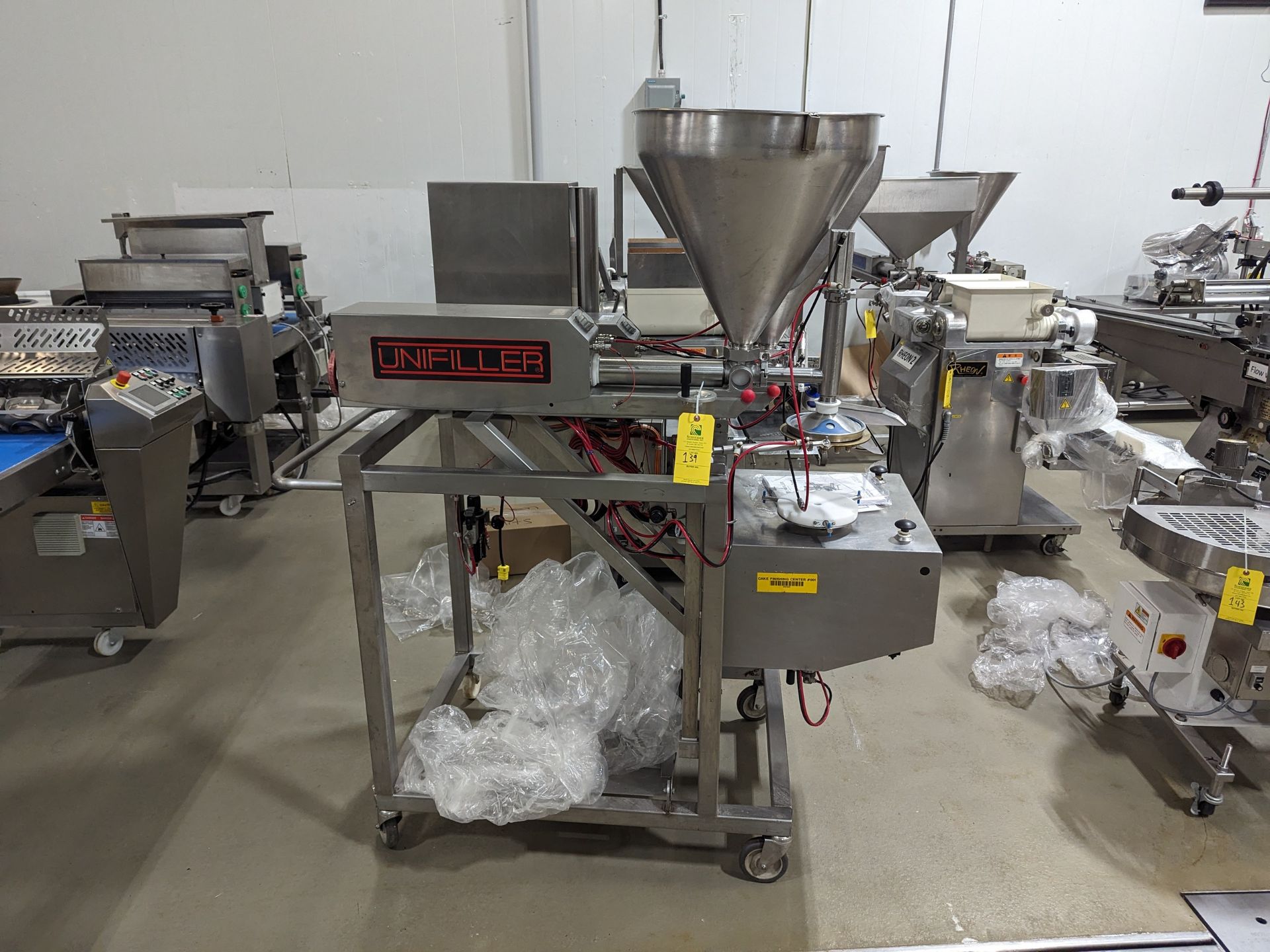 Unifiller CFC Cake Finishing Center, Dimensions LxWxH: 60x36x73