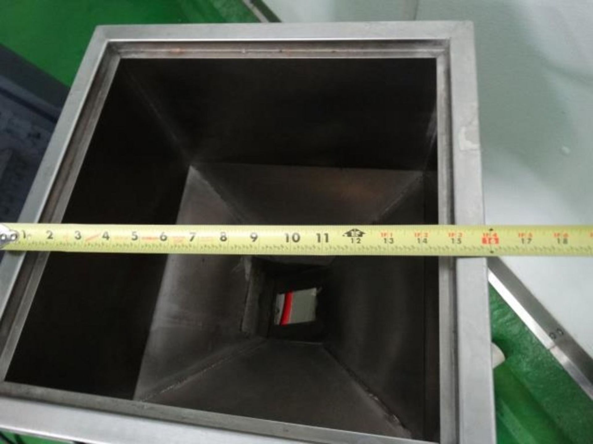 HongJU DGY 4A Filling and Cap Screwing Machine for cap Stand up Pouches - Image 19 of 48