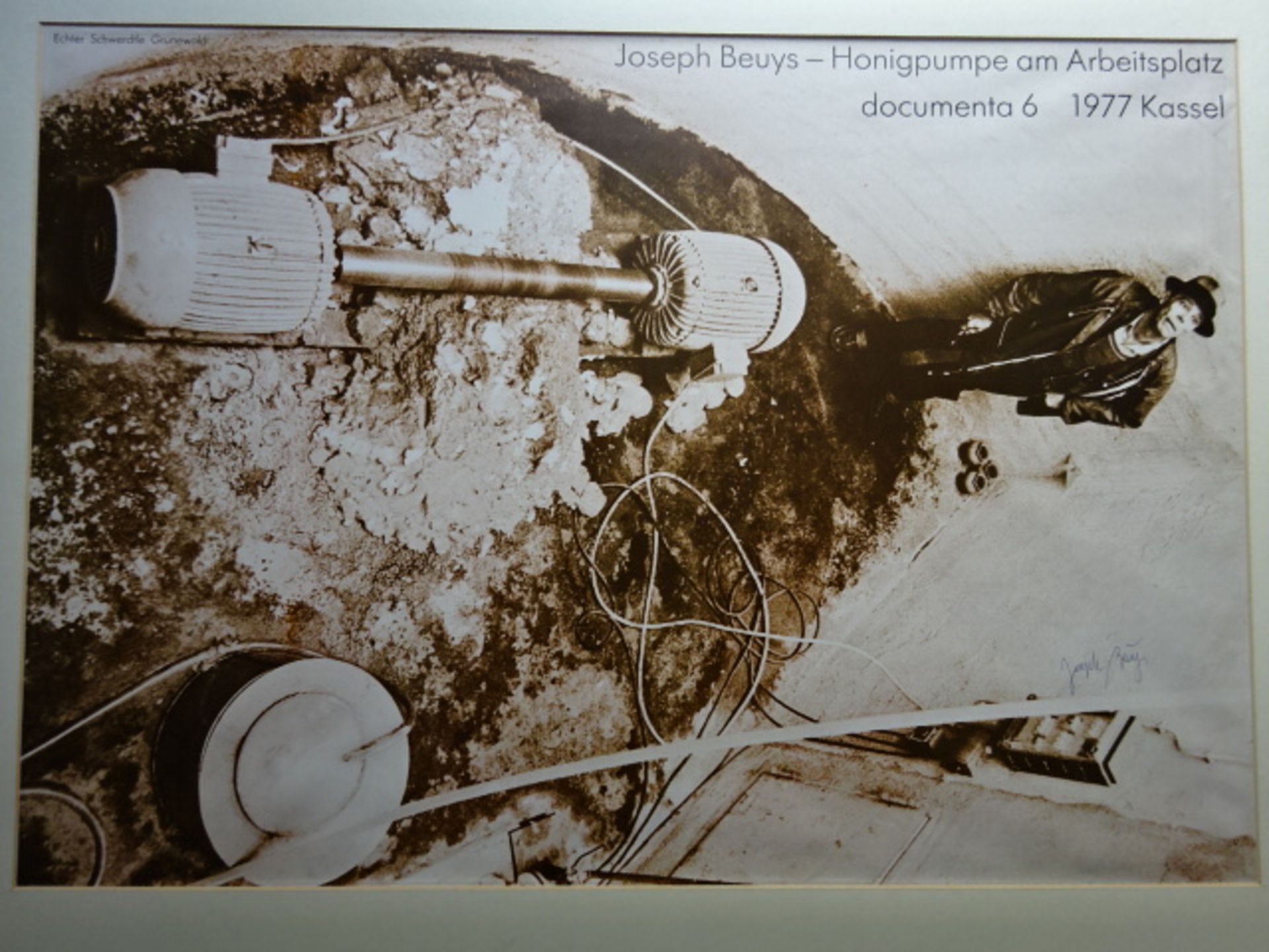 Beuys - Honigpumpe signiert - Image 2 of 3
