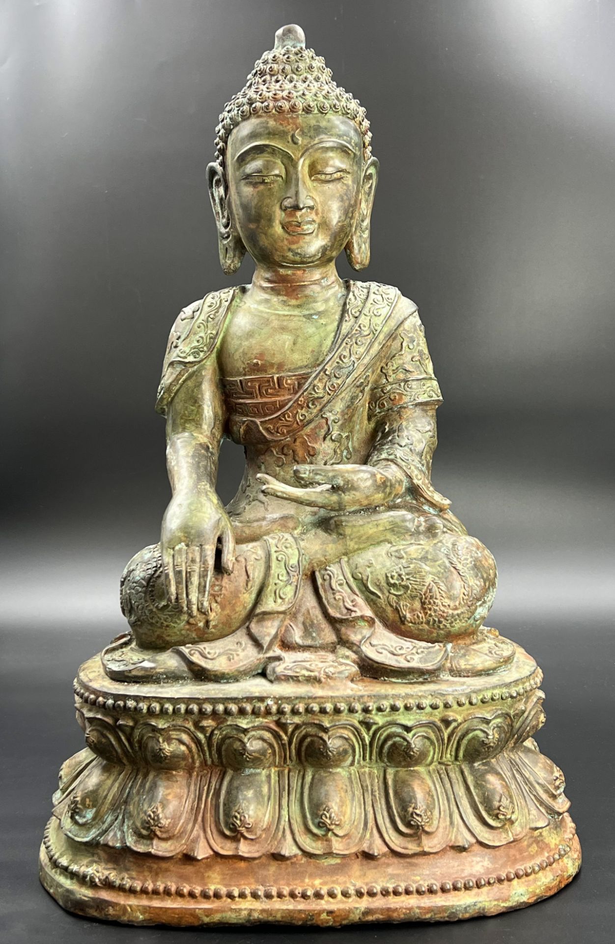 Buddha. Siddhartha Gautama. China. Bronze. Um 1900.