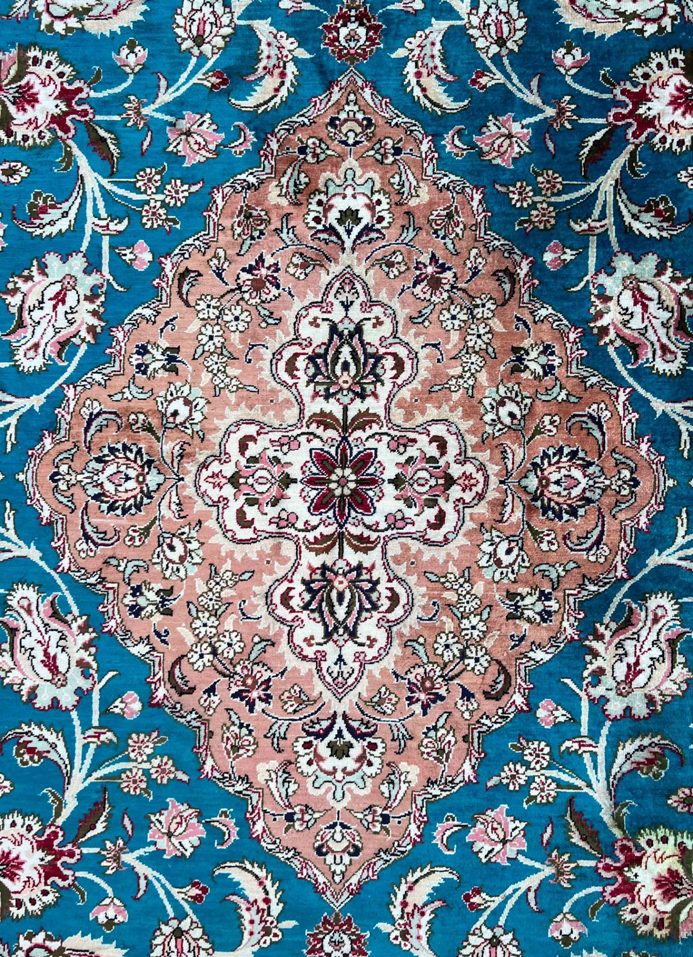 Ghom oriental rug. Silk. Signed. - Image 11 of 17