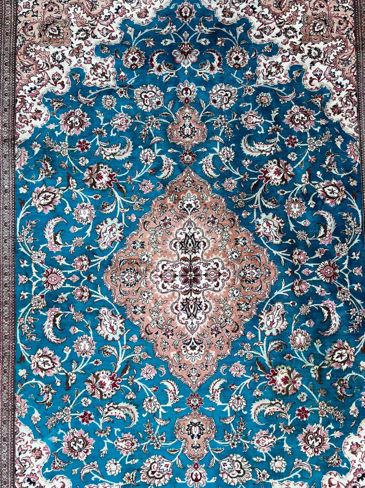 Ghom oriental rug. Silk. Signed. - Image 5 of 17