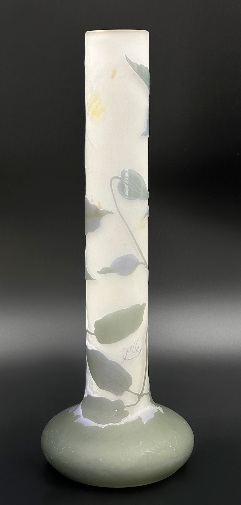 Long-necked vase. Emile GALLÉ (1846 - 1904). Circa 1905. - Image 3 of 14