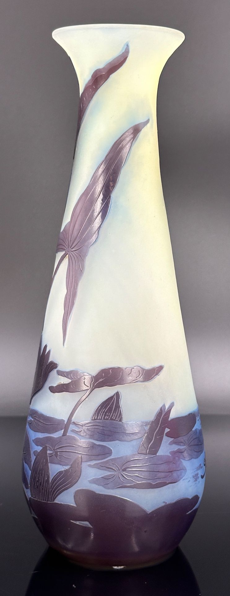 Club-shaped vase. Emile GALLÉ (1846 - 1904). Circa 1920. - Image 2 of 9