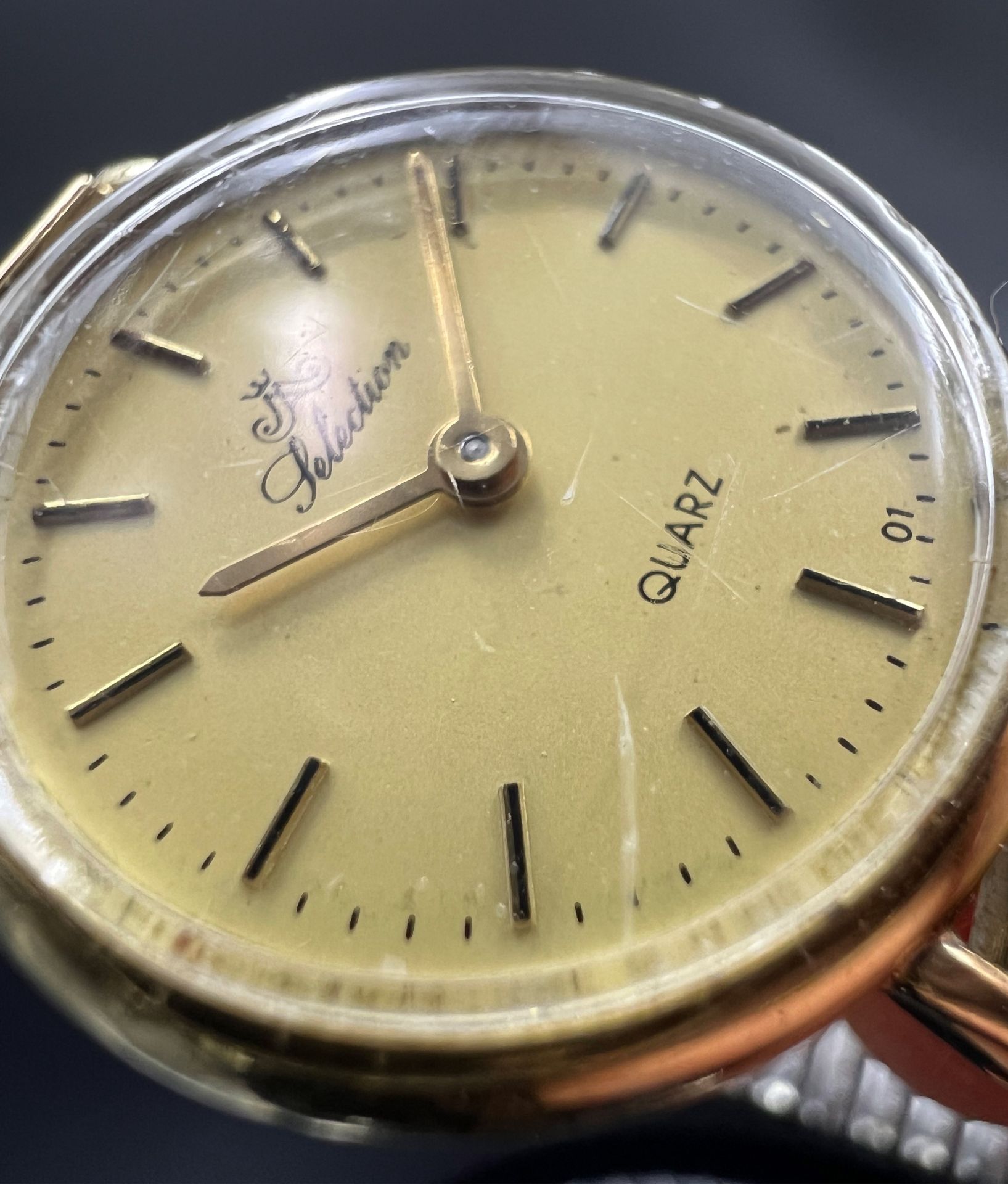 CELECTION wristwatch. Case 585 yellow gold. Quartz. - Image 3 of 5