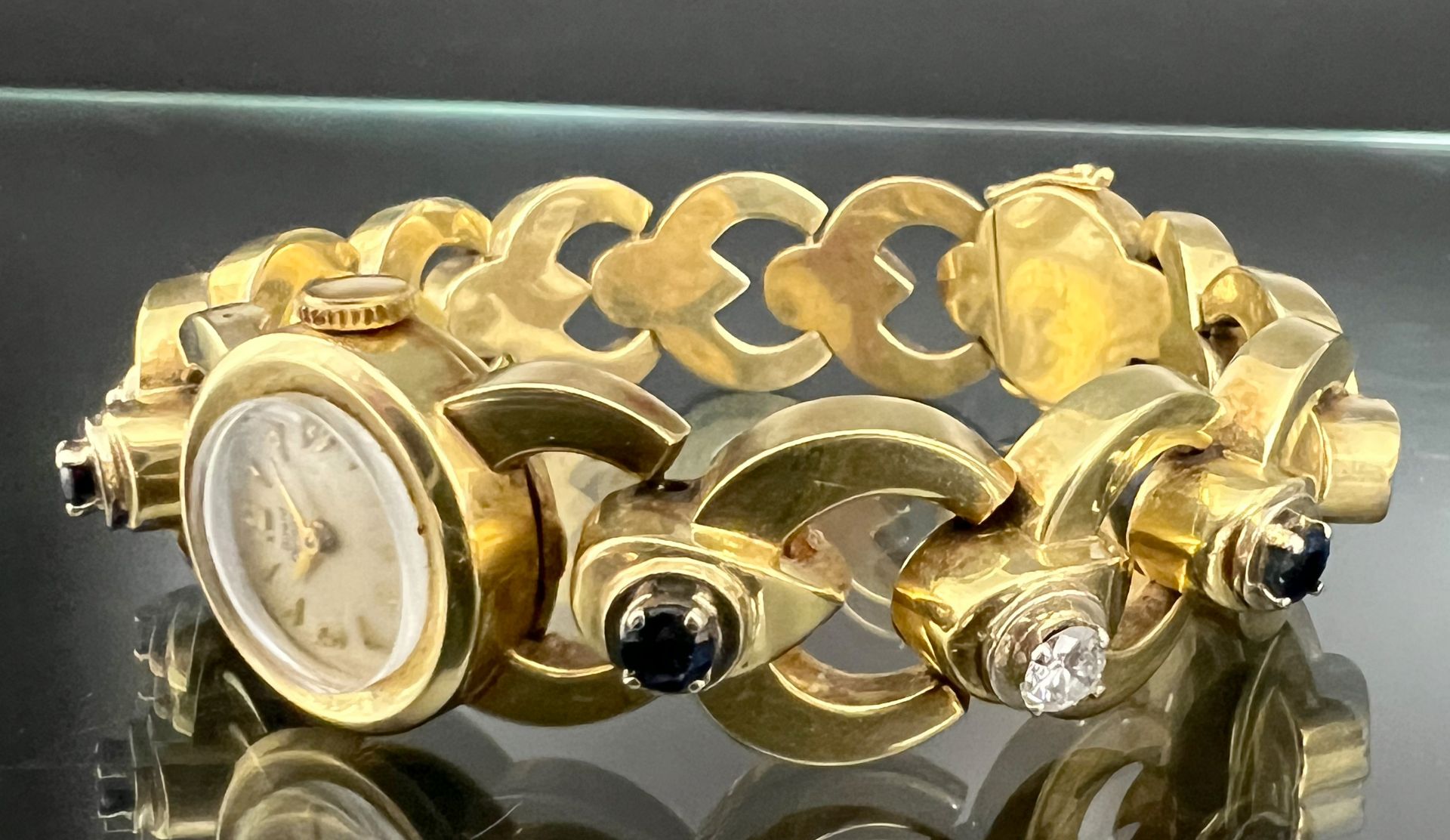Ladies' wristwatch GIRARD-PERREGAUX. 585 yellow gold. 2 brilliant-cut diamonds. 4 sapphires. - Image 3 of 10