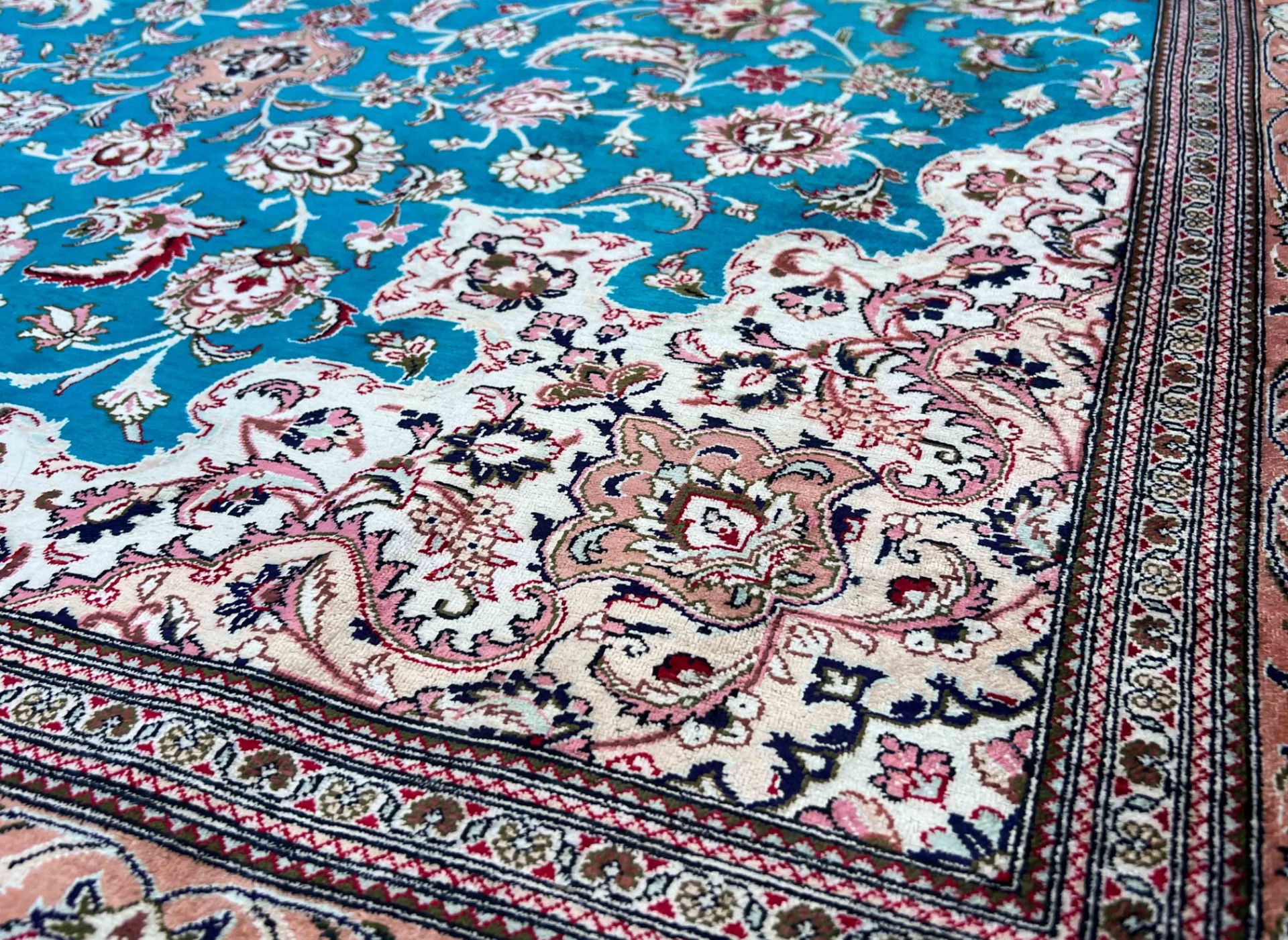 Ghom oriental rug. Silk. Signed. - Image 14 of 17