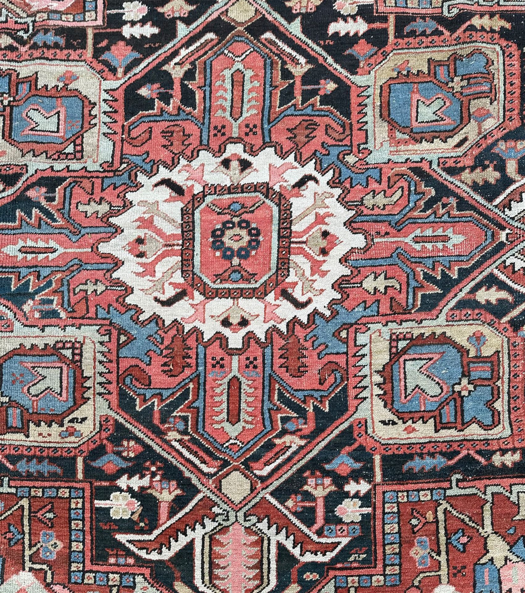 Heriz. Palace carpet. Oversize. Circa 1900. - Image 9 of 19