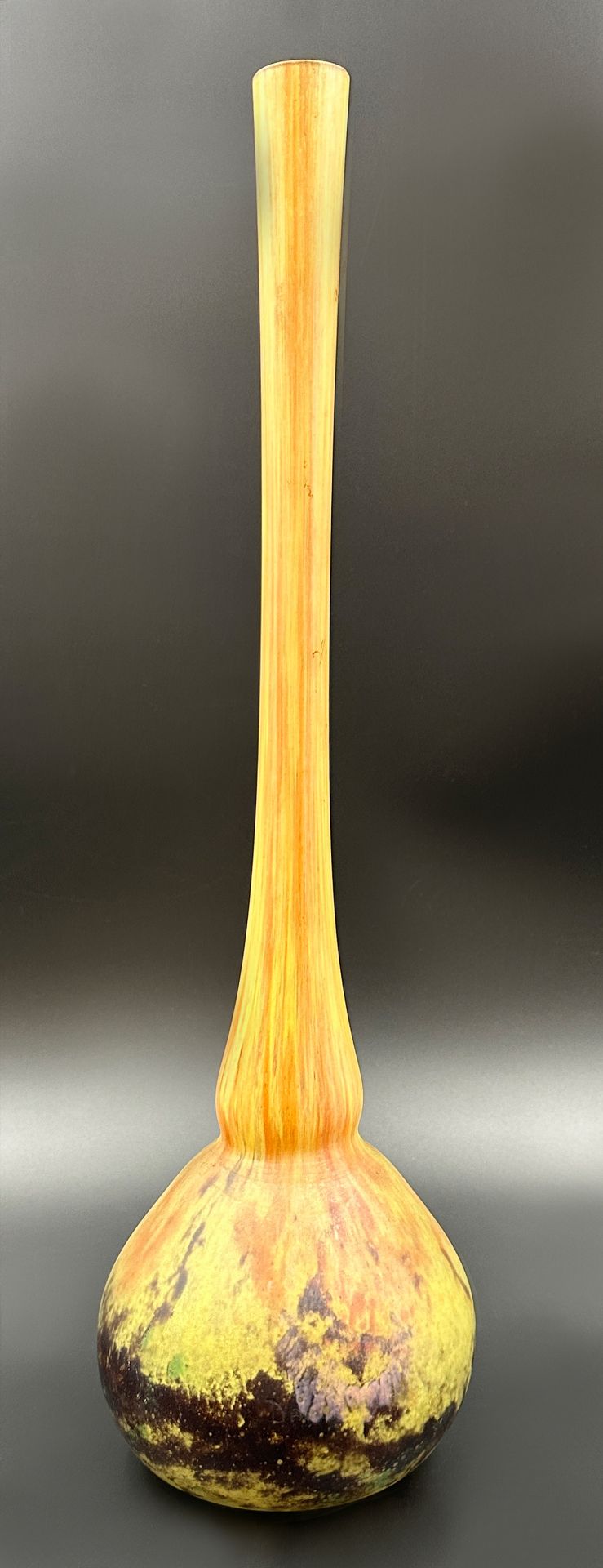 Long-necked vase. DAUM Nancy. Circa 1910. - Image 3 of 10
