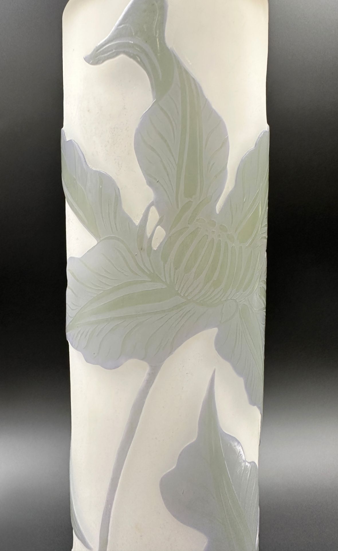Long-necked vase. Emile GALLÉ (1846 - 1904). Circa 1905. - Image 7 of 14