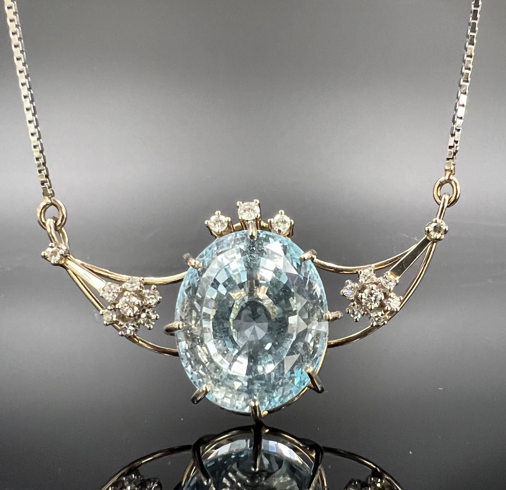 Necklace. 585 white gold. 1 large aquamarine and small diamonds. - Image 5 of 9