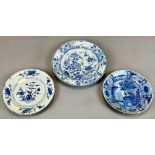 Drei antike Teller. Porzellan. China. 18. Jahrhundert.