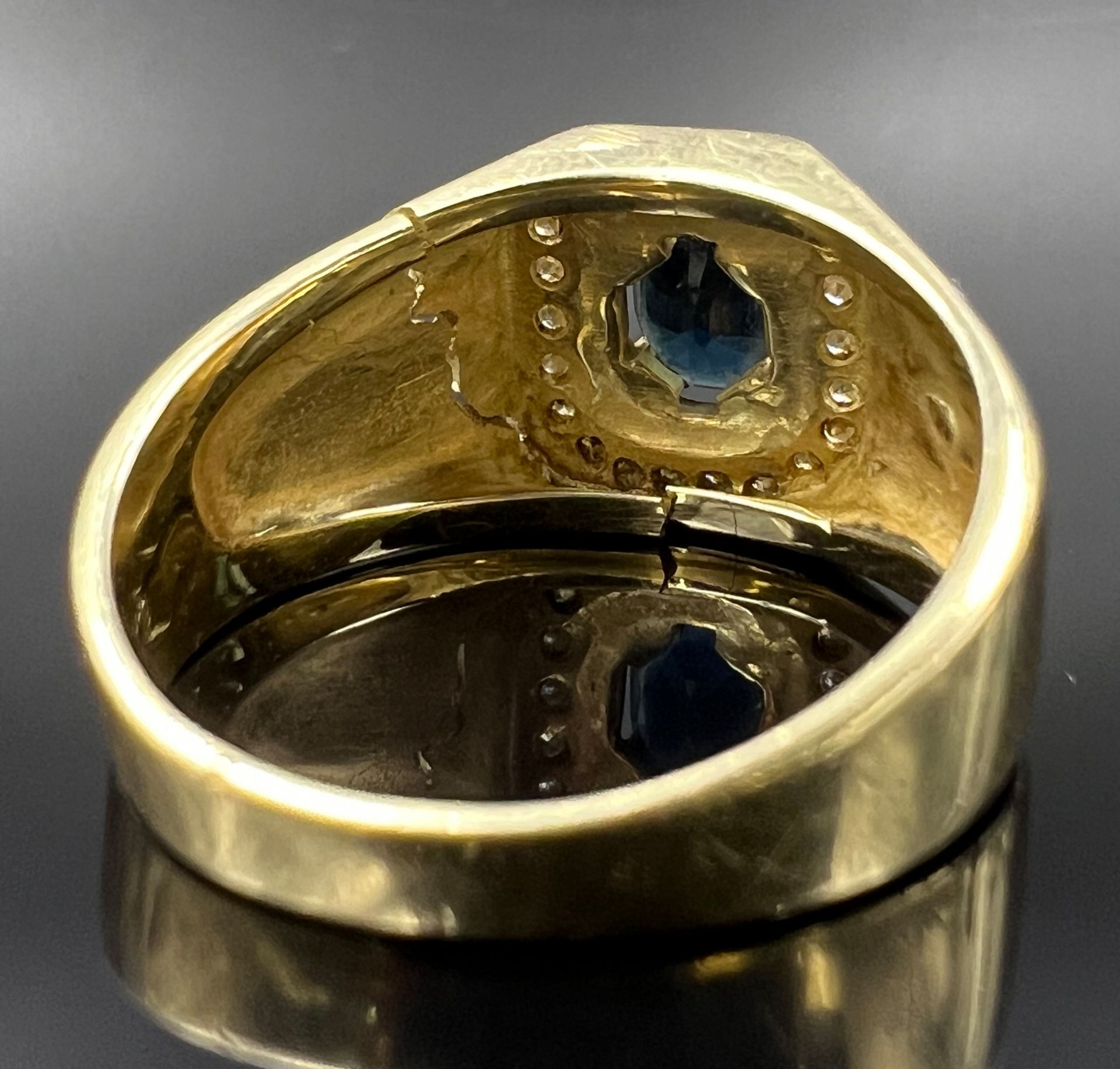 Ladies ring. 585 yellow gold. 1 blue coloured stone and diamonds. - Image 4 of 8