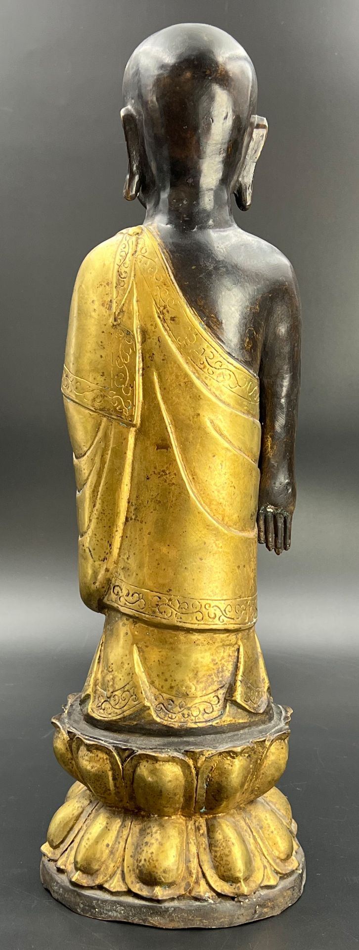 Buddha. Bronze figure. China. Around 1950. - Image 6 of 12