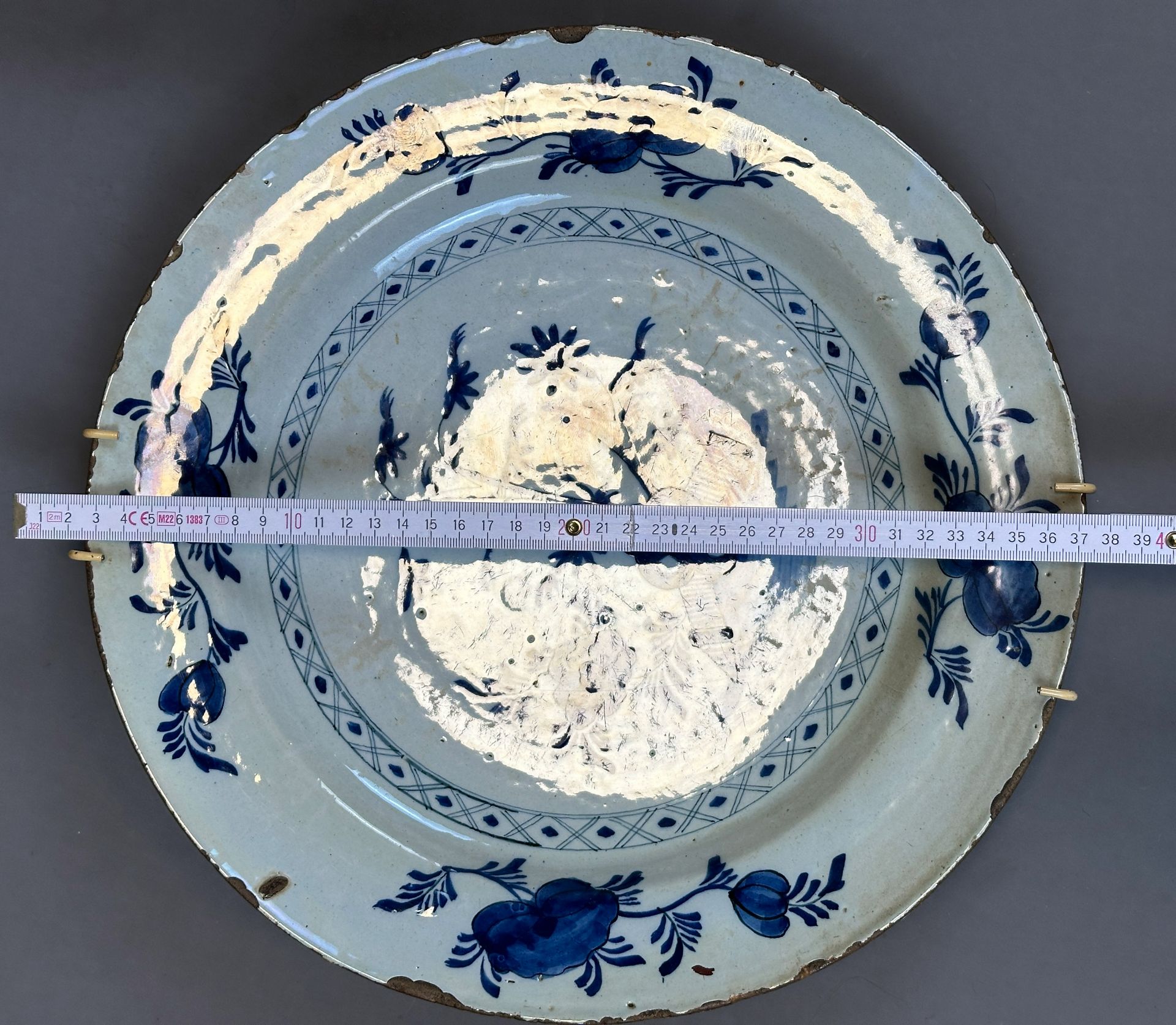 Three antique plates. Porcelain. China. 18th century. - Image 13 of 15