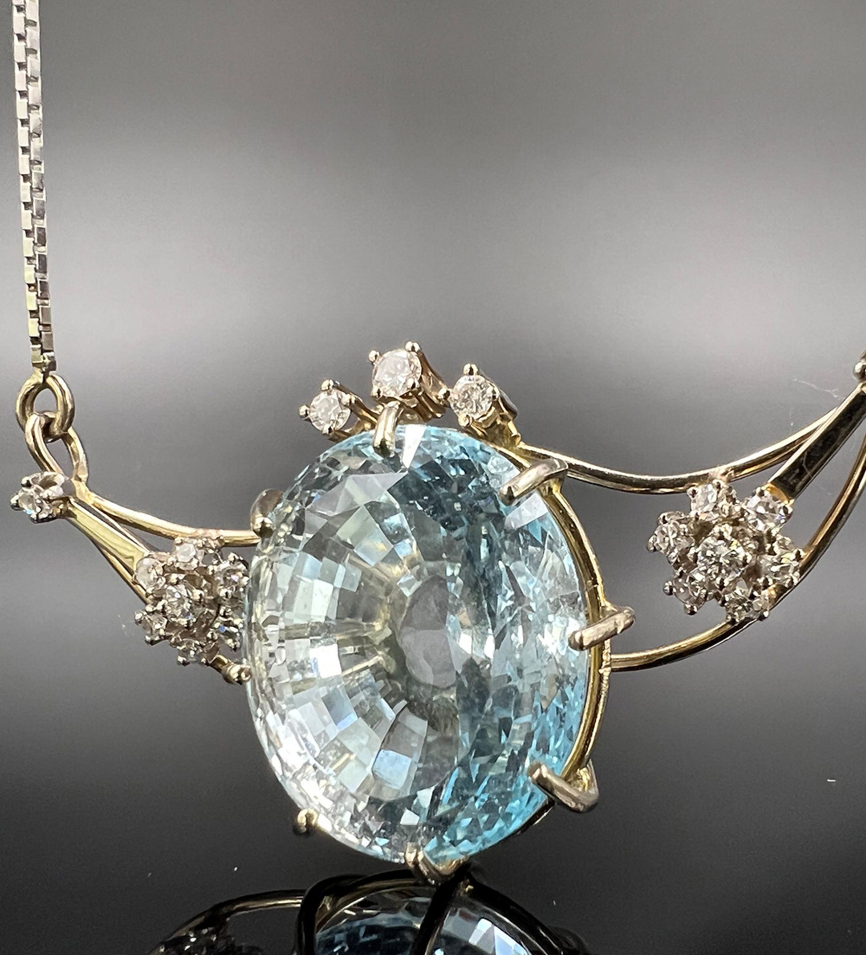 Necklace. 585 white gold. 1 large aquamarine and small diamonds. - Image 6 of 9