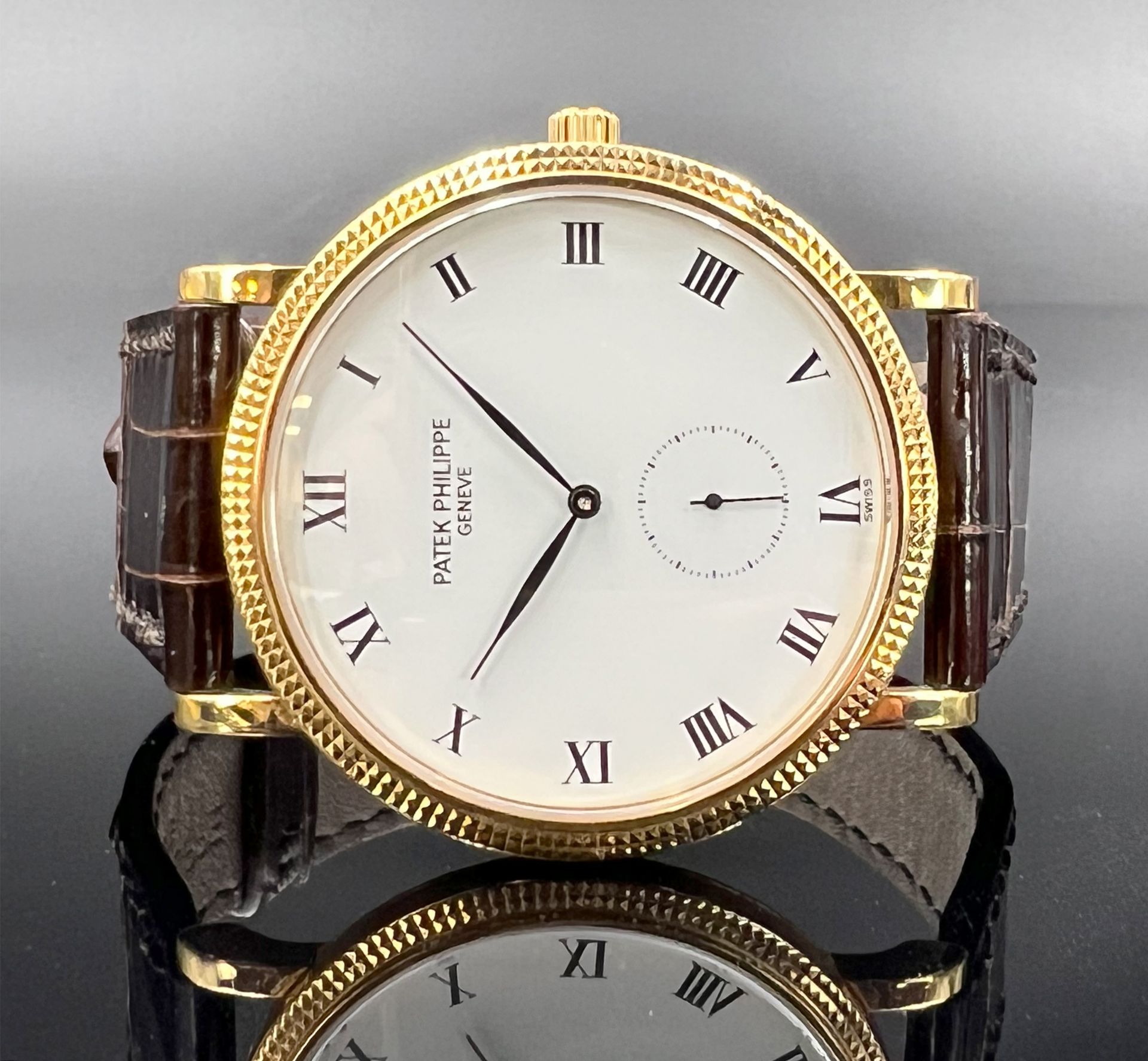 PATEK PHILIPPE Calatrava Clous de Paris wristwatch wristwatch for men. 750 yellow gold. Ref. 3919.