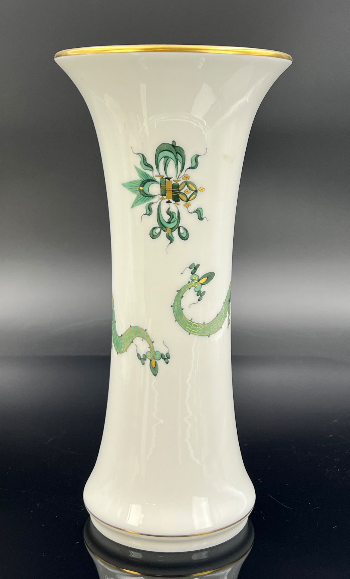 Vase. MEISSEN. Rich dragon. Green. 1st choice. - Image 2 of 7