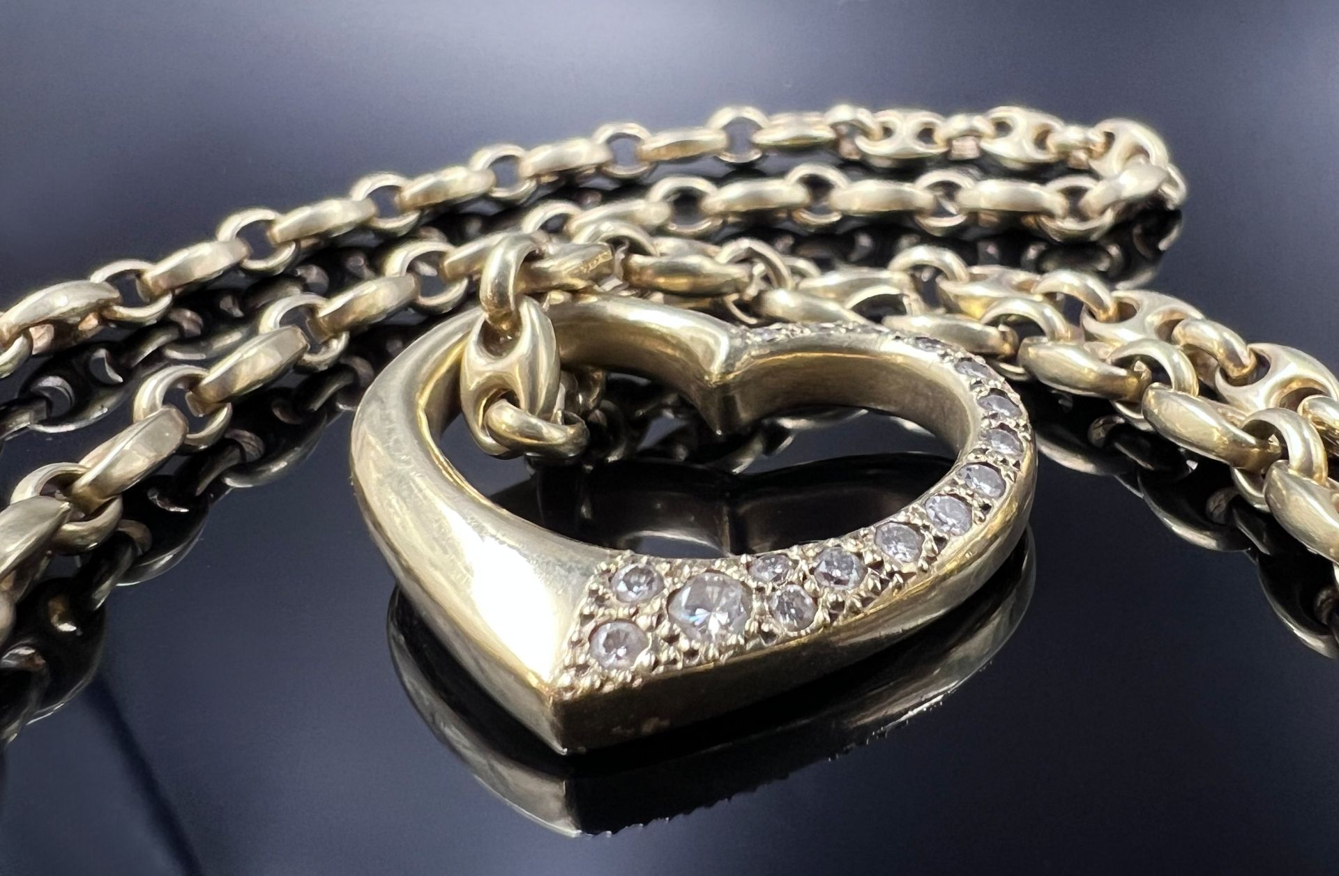 Heart-shaped pendant with necklace. 585 yellow gold with diamonds. - Image 3 of 6