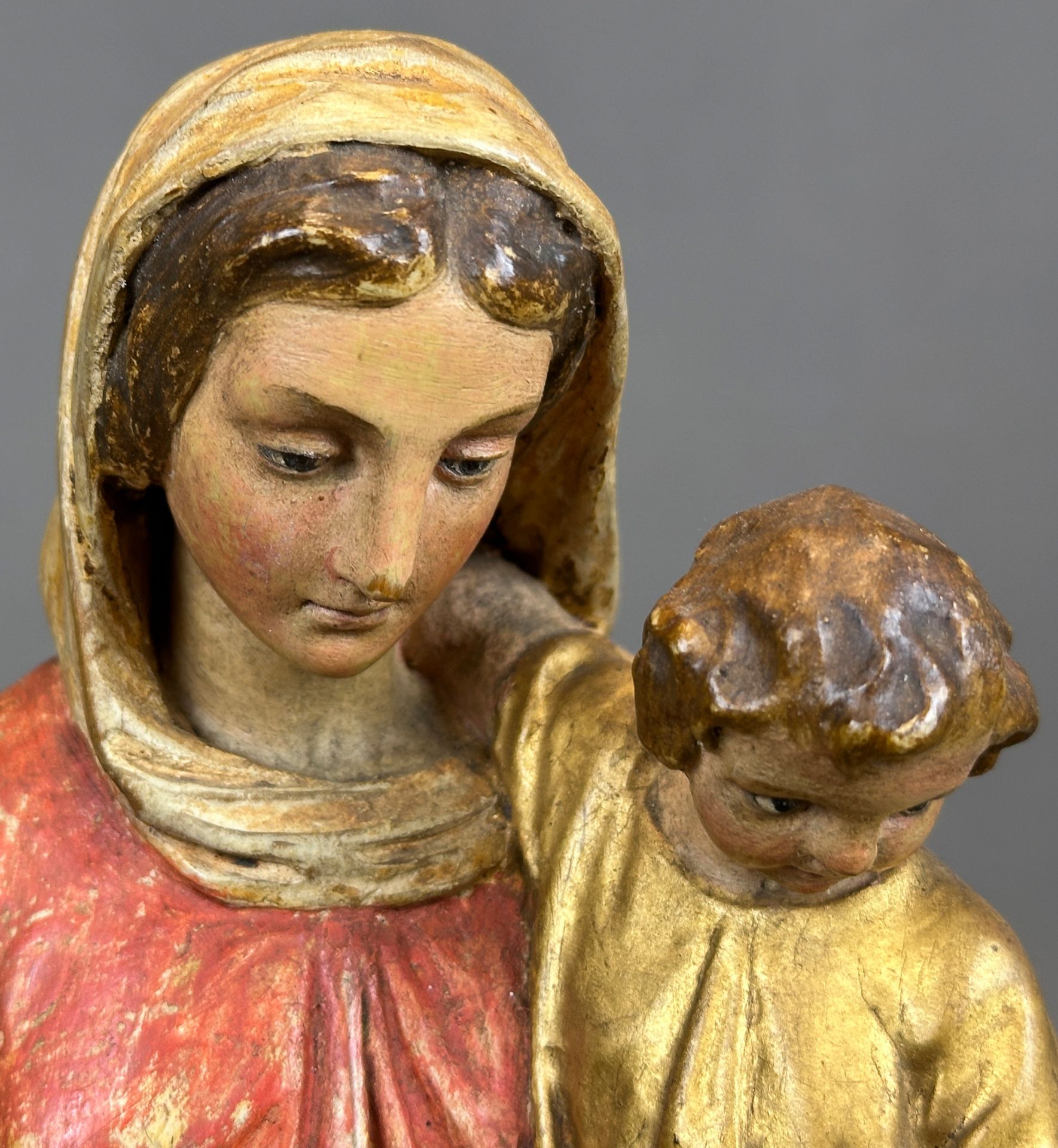 Holzfigur. Jungfrau Maria mit Christuskind. Mitte 18. Jahrhundert. Bayern. - Bild 7 aus 10
