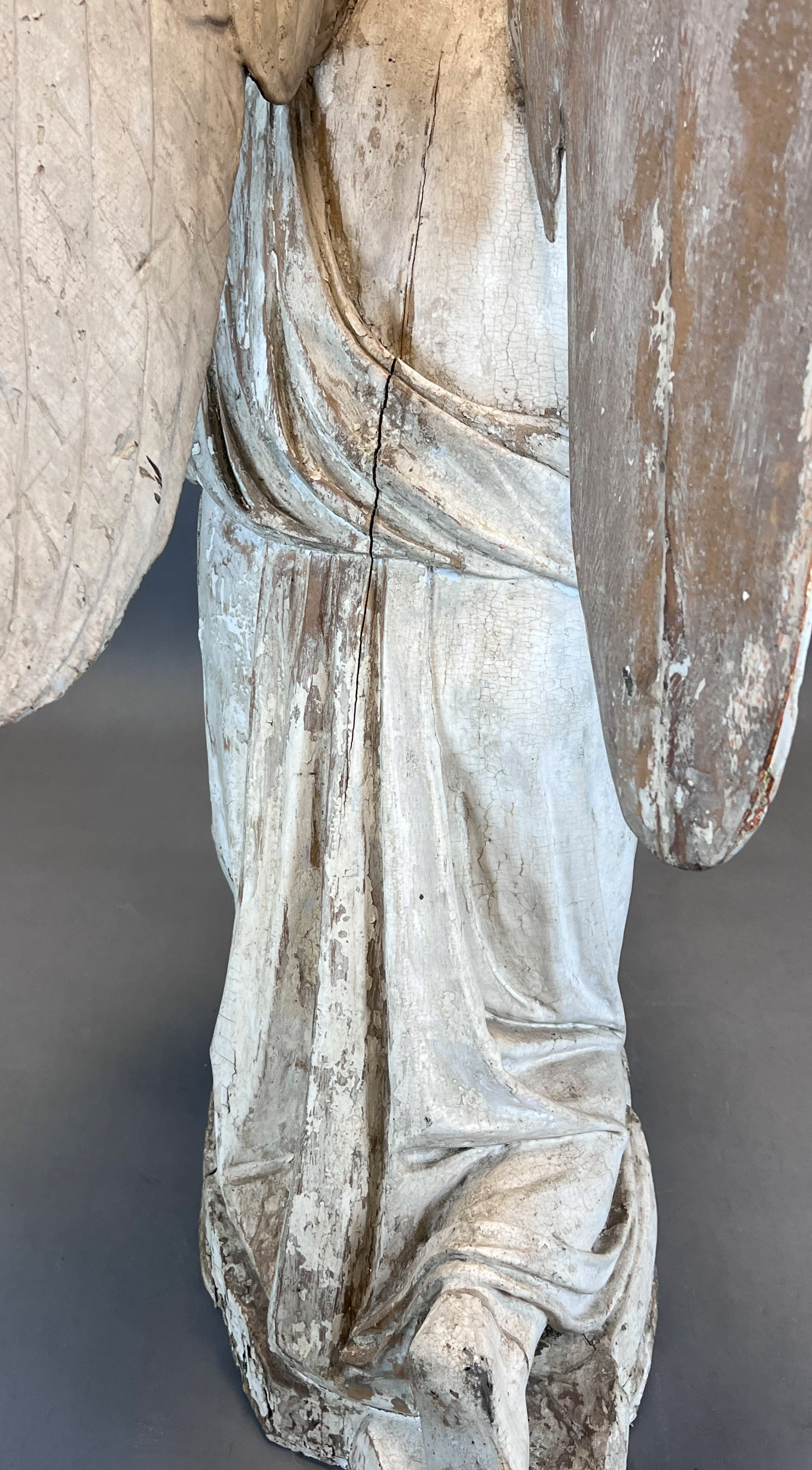 Large wooden sculpture. Kneeling angel. Late 17th century. Italy. - Image 10 of 19