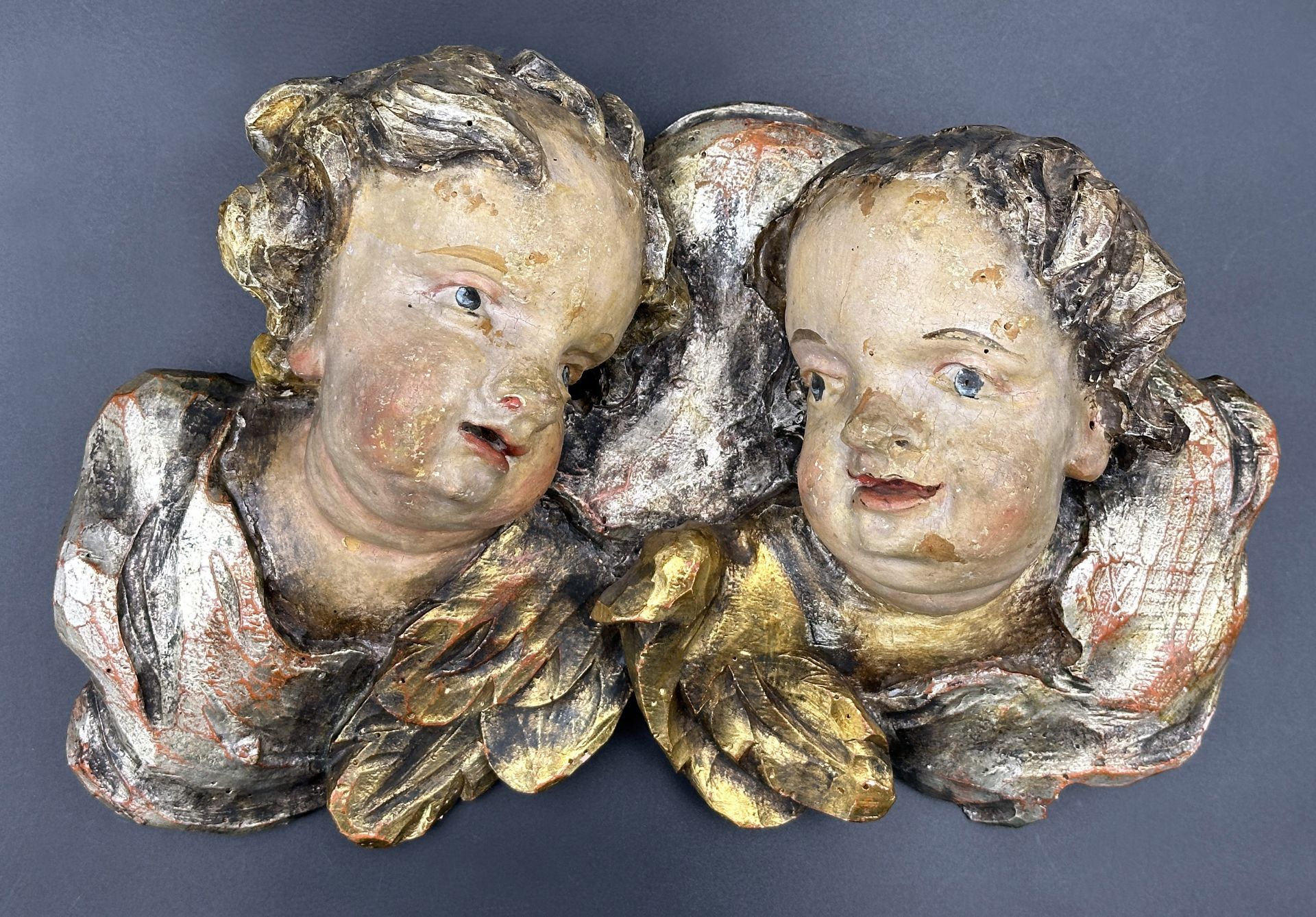Wooden figures. Pair of putti. Baroque. 18th century.