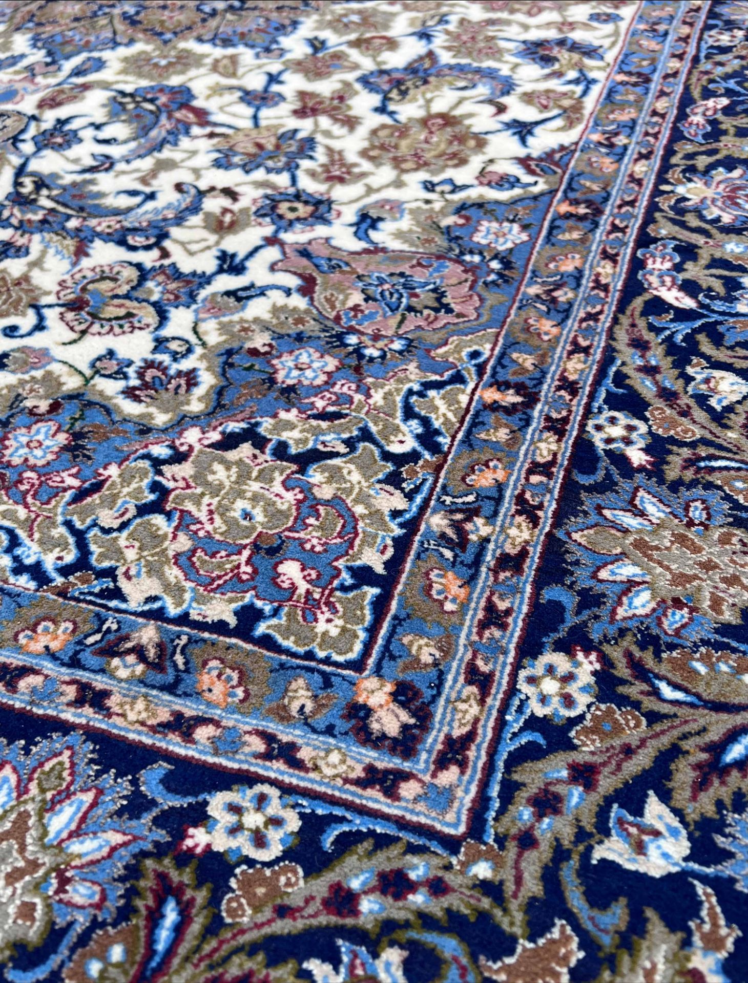 Isfahan. Oriental carpet. Circa 1970. - Image 7 of 9