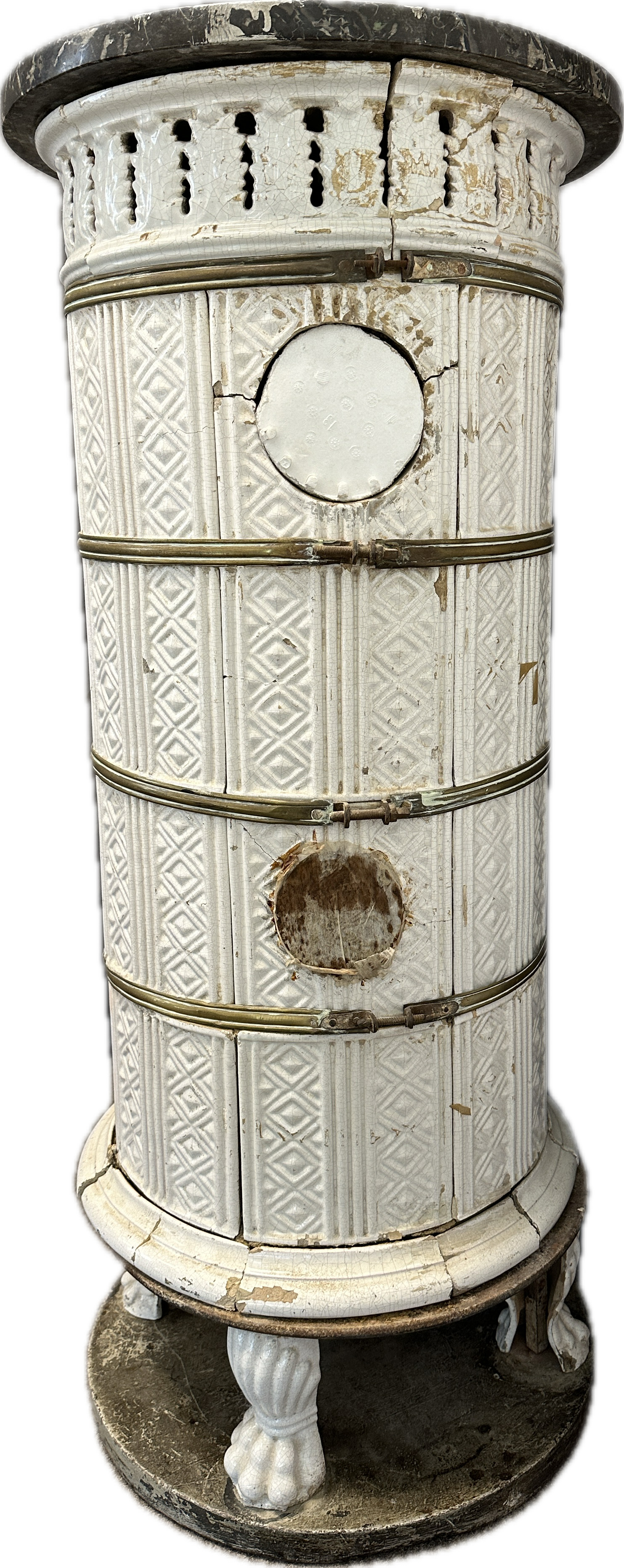 White Biedermeier round stove with tiles in relief structure. - Image 3 of 19