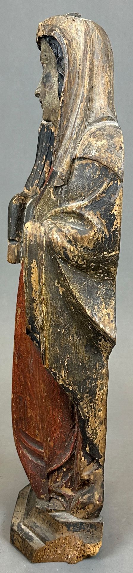 Romanesque wooden figure. Virgin Mary with Christ Child. France. - Image 2 of 10