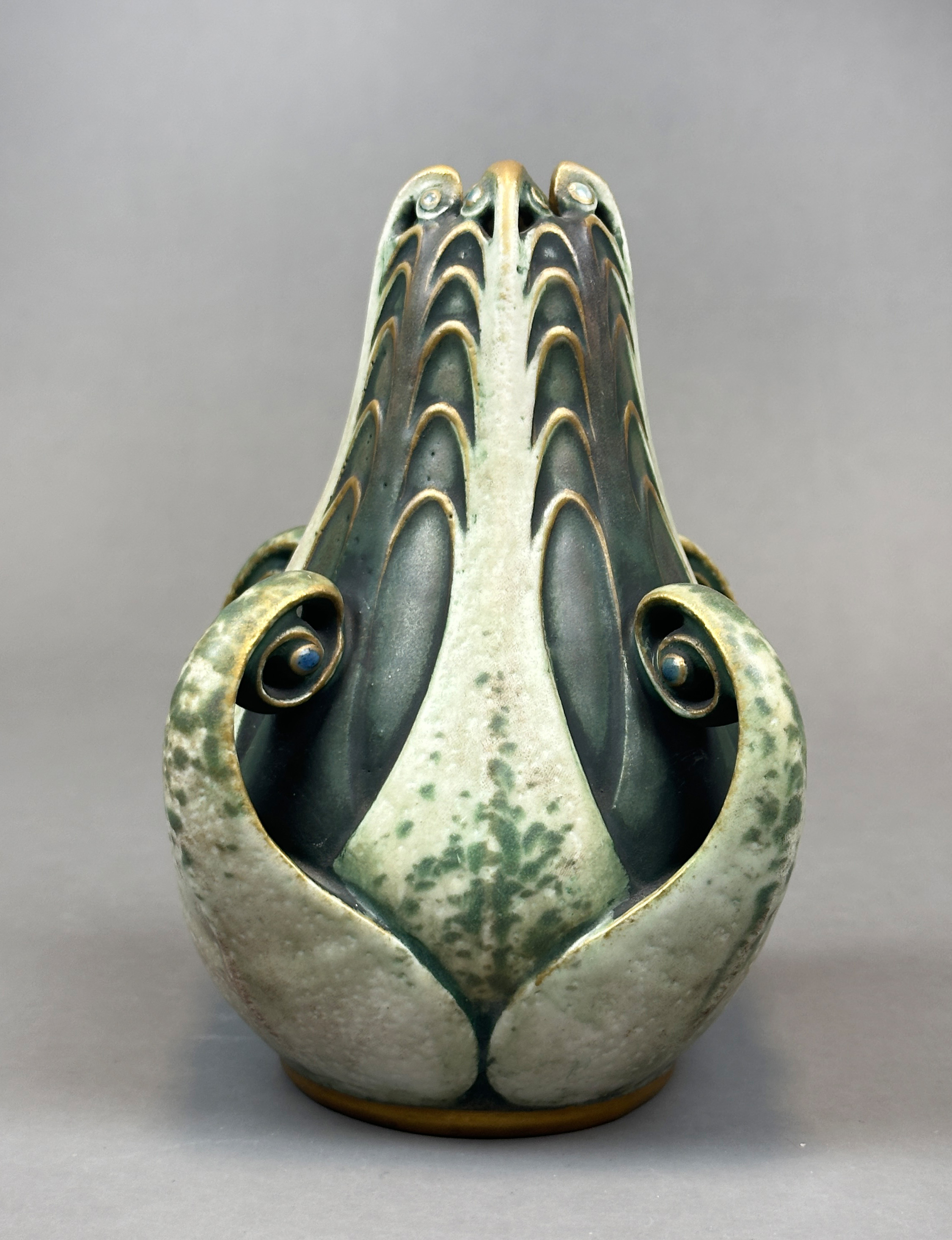 Paul DACHSEL (c.1880 - ?). Amphora vase. Turn-Teplitz. Art Nouveau. Circa 1910. - Image 3 of 14