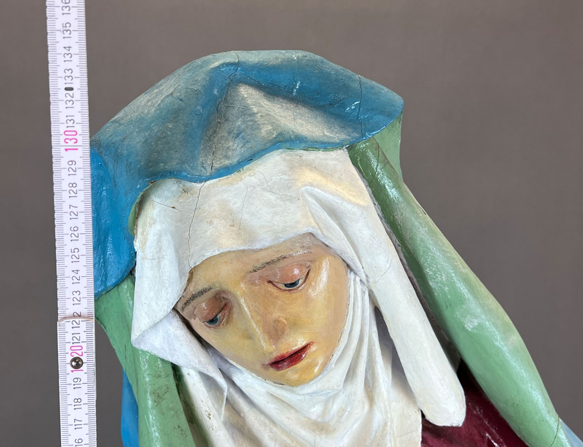 Große Holzfigur. Madonna. Wohl um 1800. Niederrhein. - Bild 14 aus 15