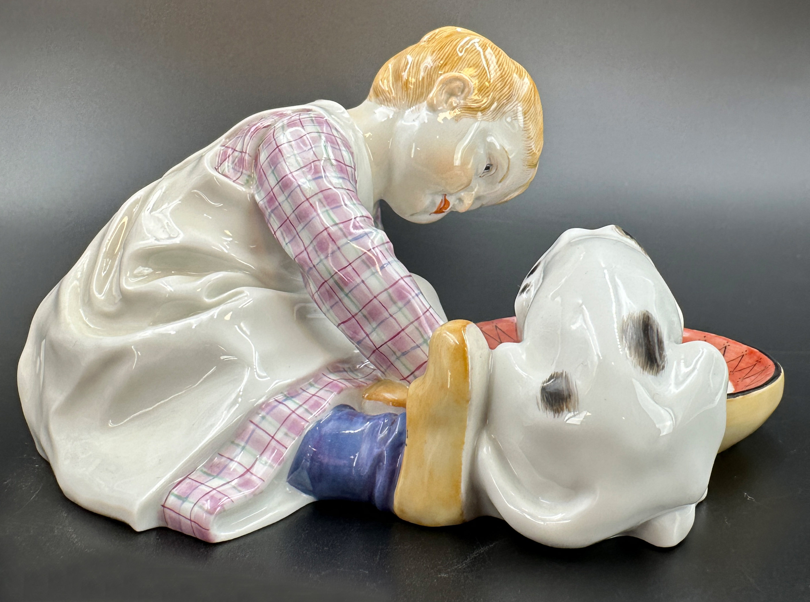 Hentschelkind. MEISSEN. "Child with drinking dog". 1st choice. 1980s. - Image 6 of 13