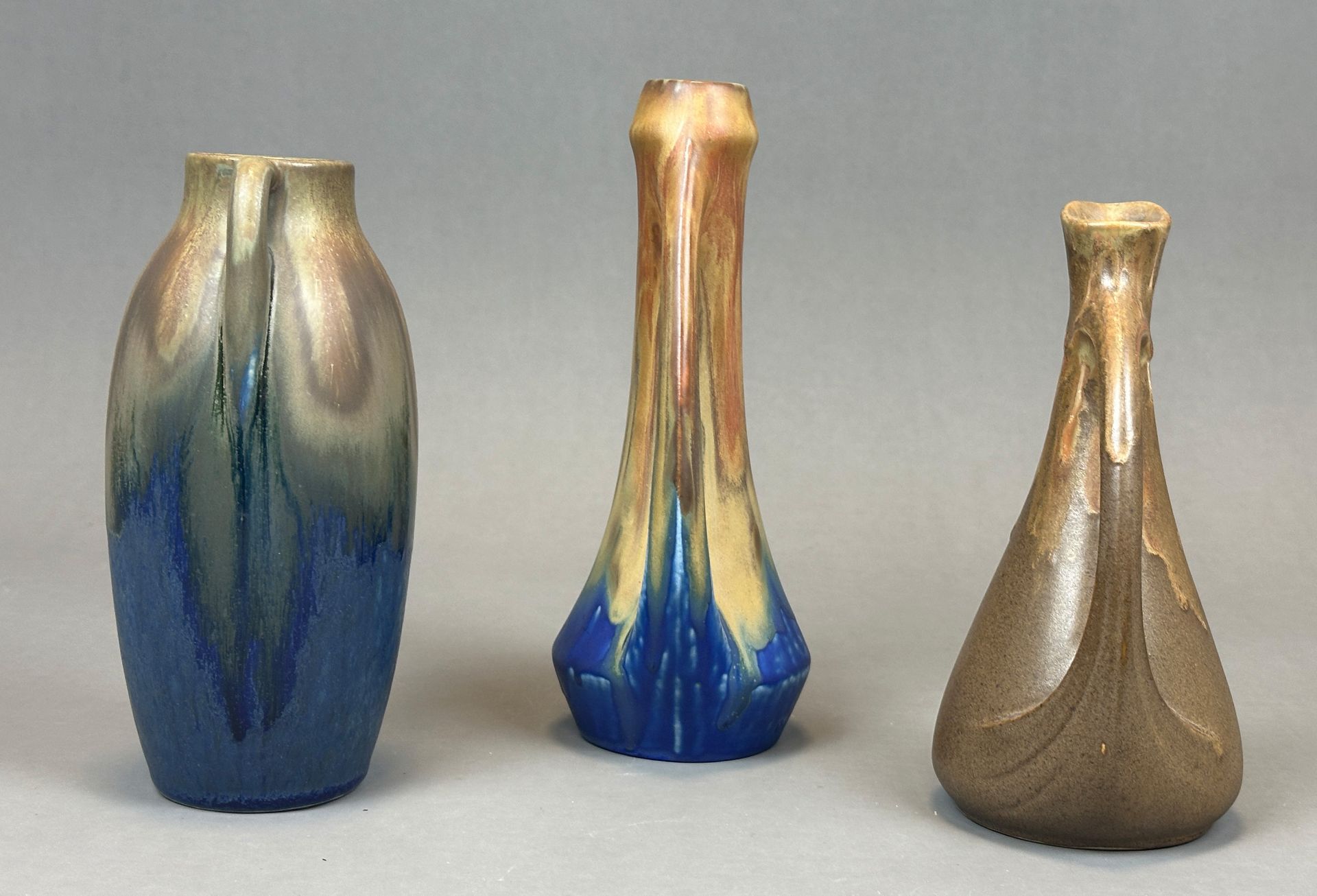 Gilbert METENIER (1876 - ?). 2 vases and 1 jug. Art Nouveau. France. Circa 1915.2 Keramikvasen - Image 2 of 9