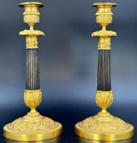 Ein Paar reich verzierte Empire - Kerzenleuchter. Frankreich. 19. Jahrhundert.